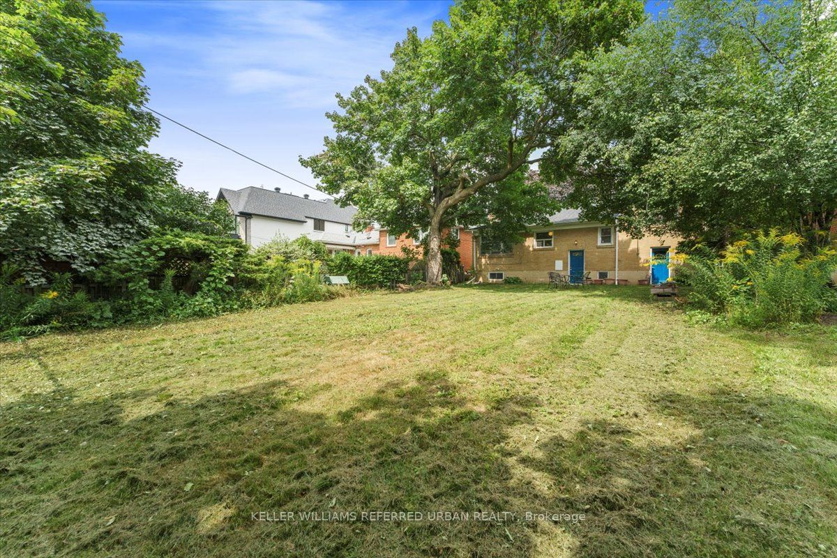 331 Burnett Ave Property Photo 16