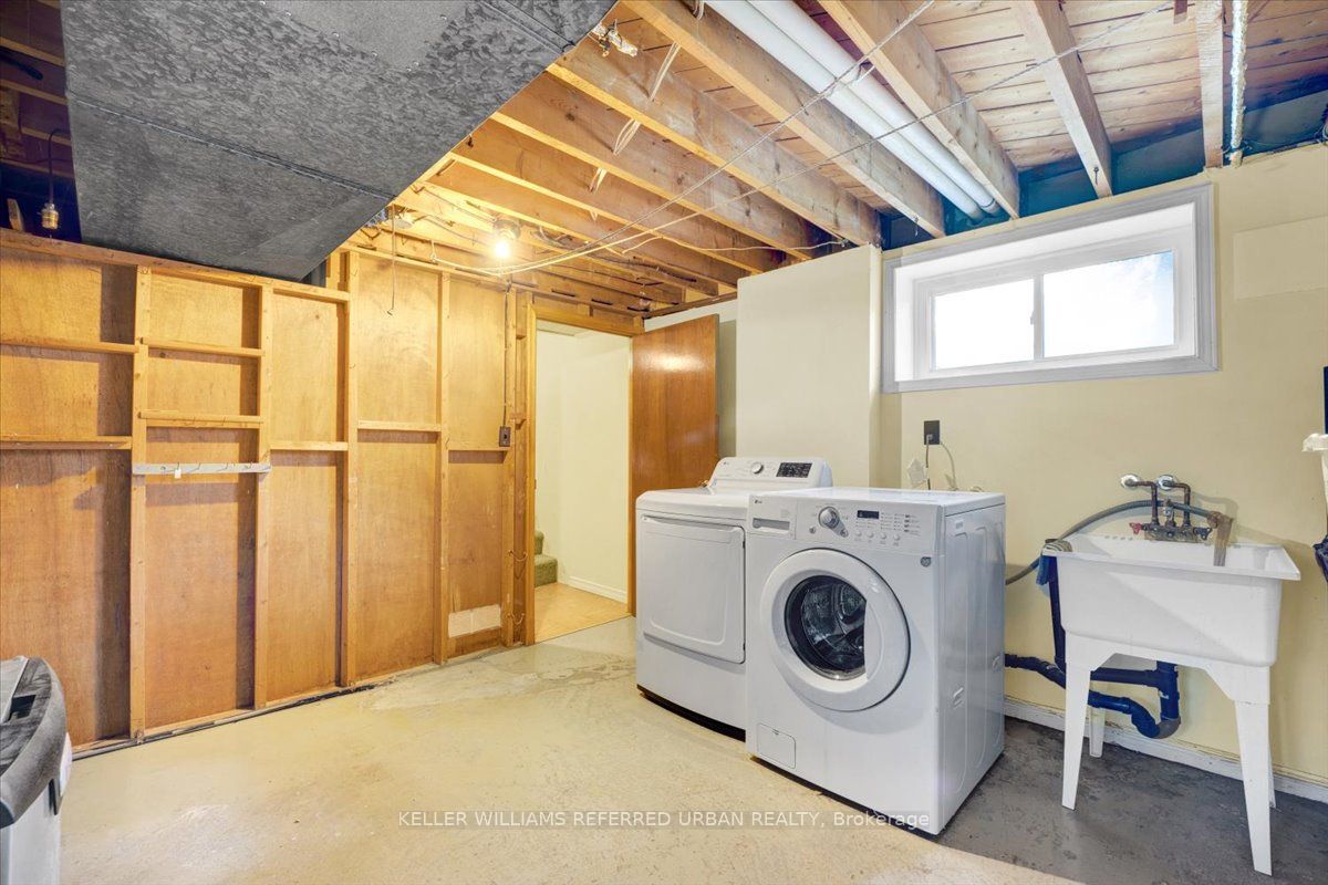331 Burnett Ave Property Photo 22