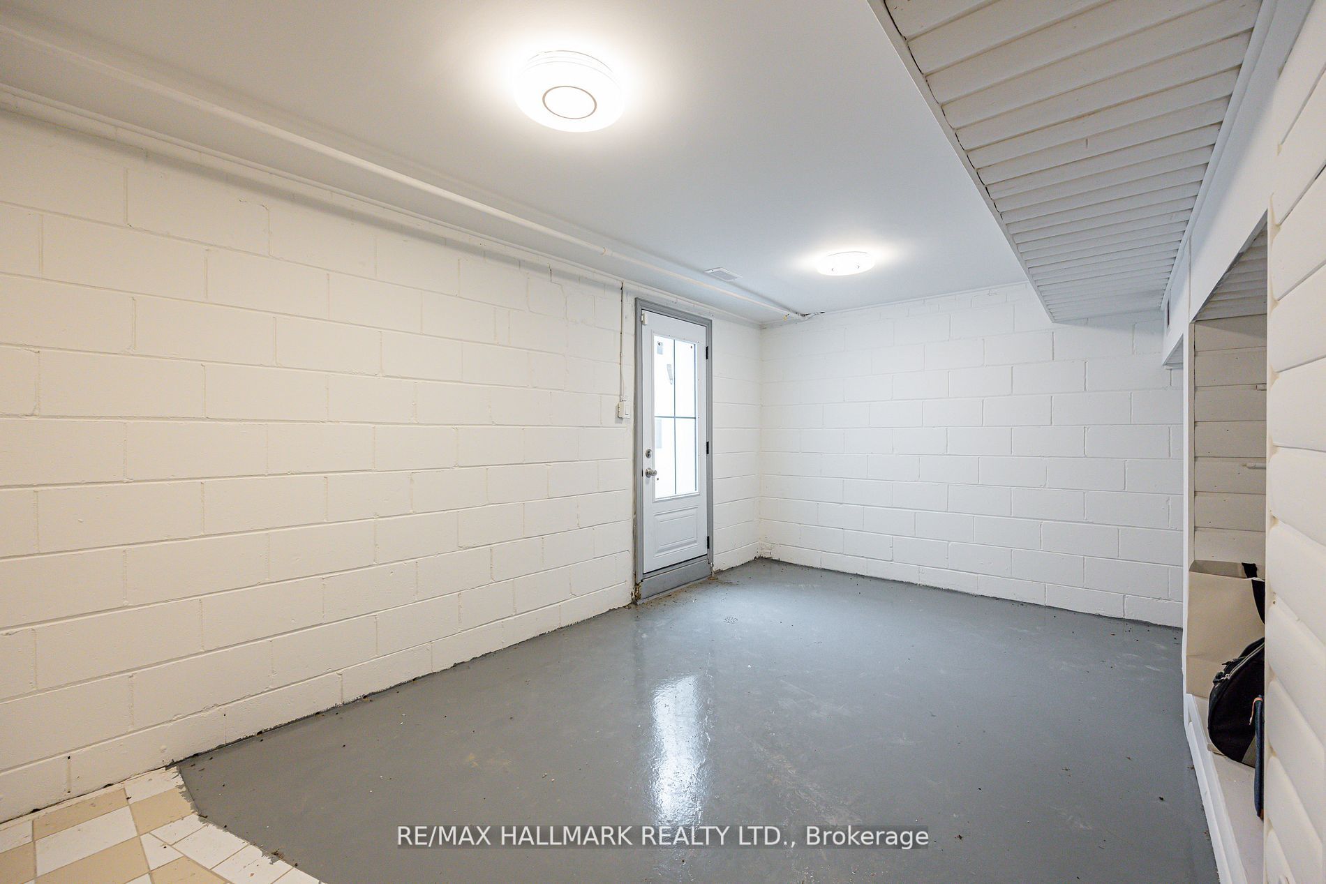 16 Paultiel Dr W Property Photo 27