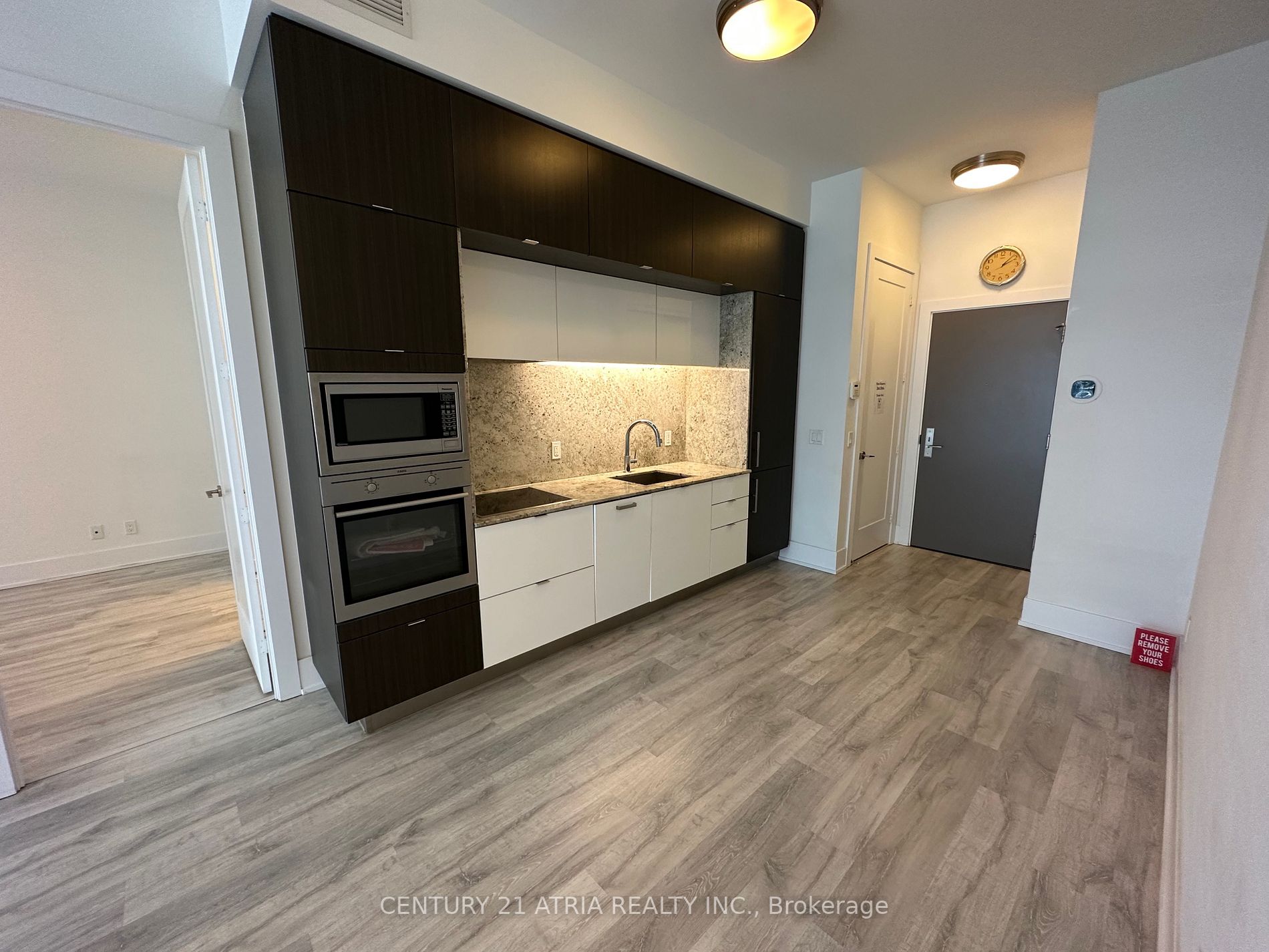 15 Merchants' Wharf 10 Property Photo 6