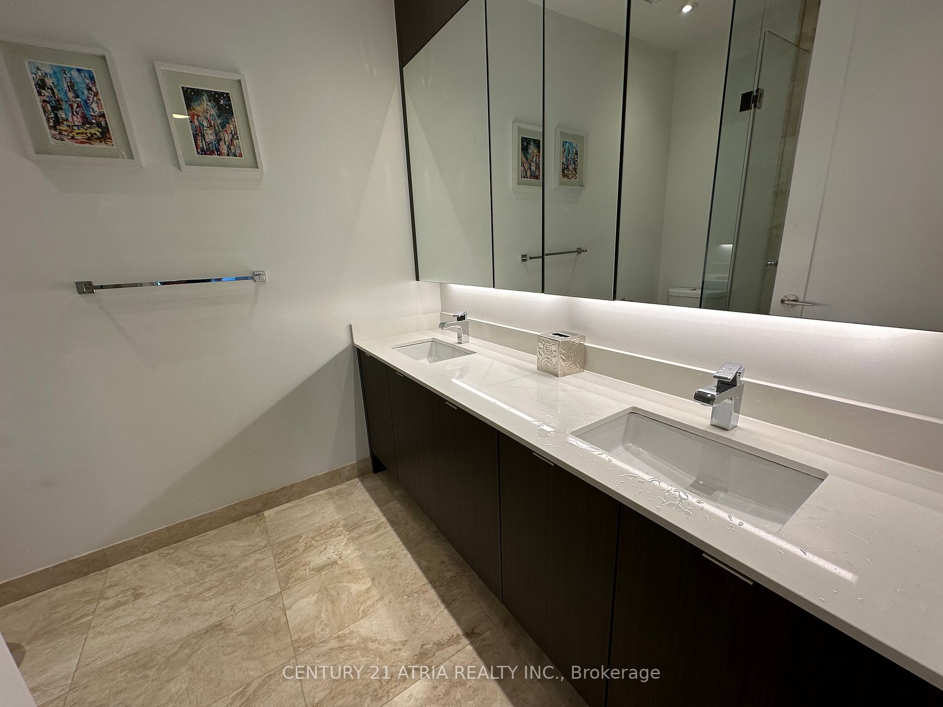 15 Merchants' Wharf 10 Property Photo 15