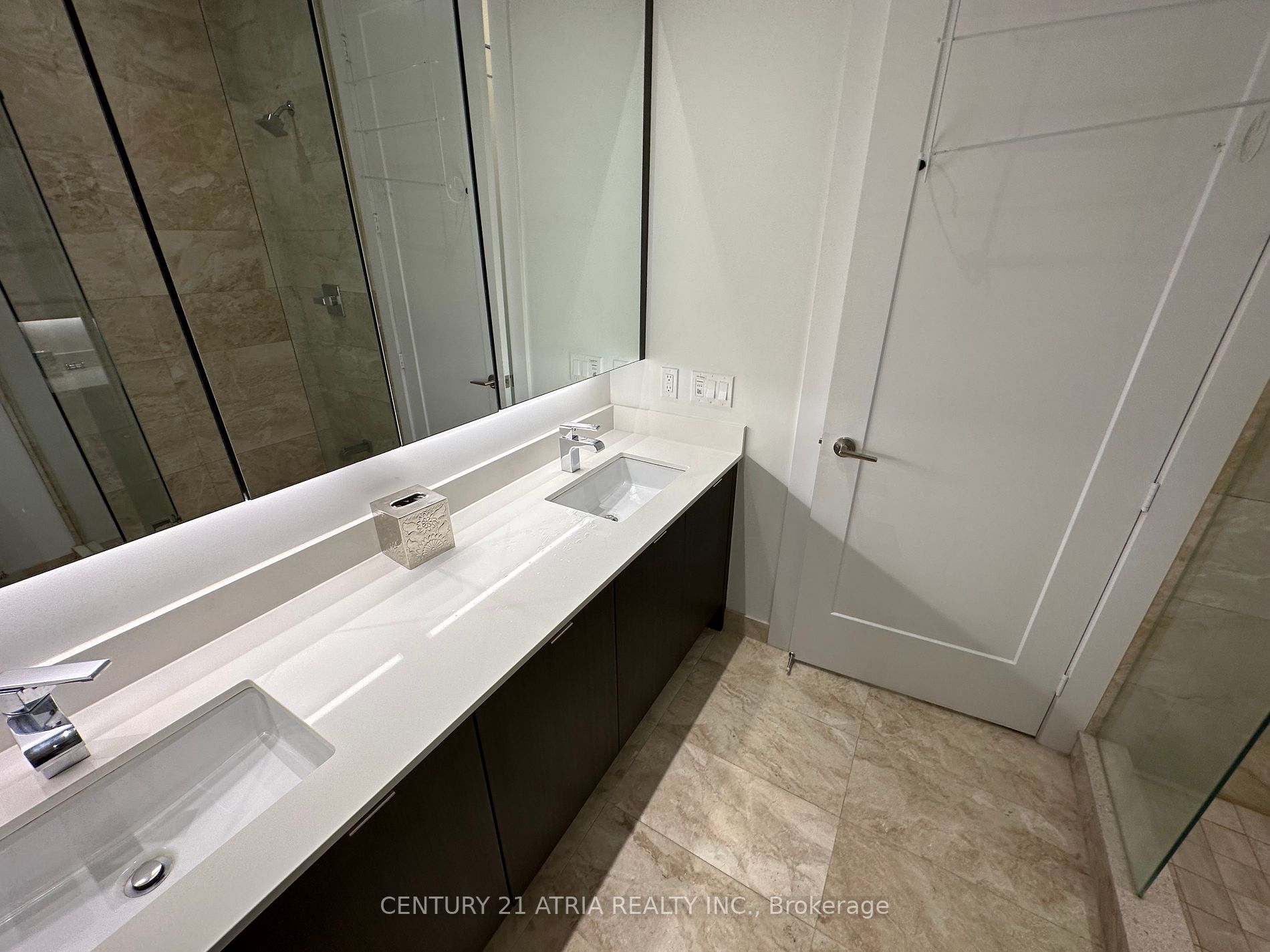15 Merchants' Wharf 10 Property Photo 23