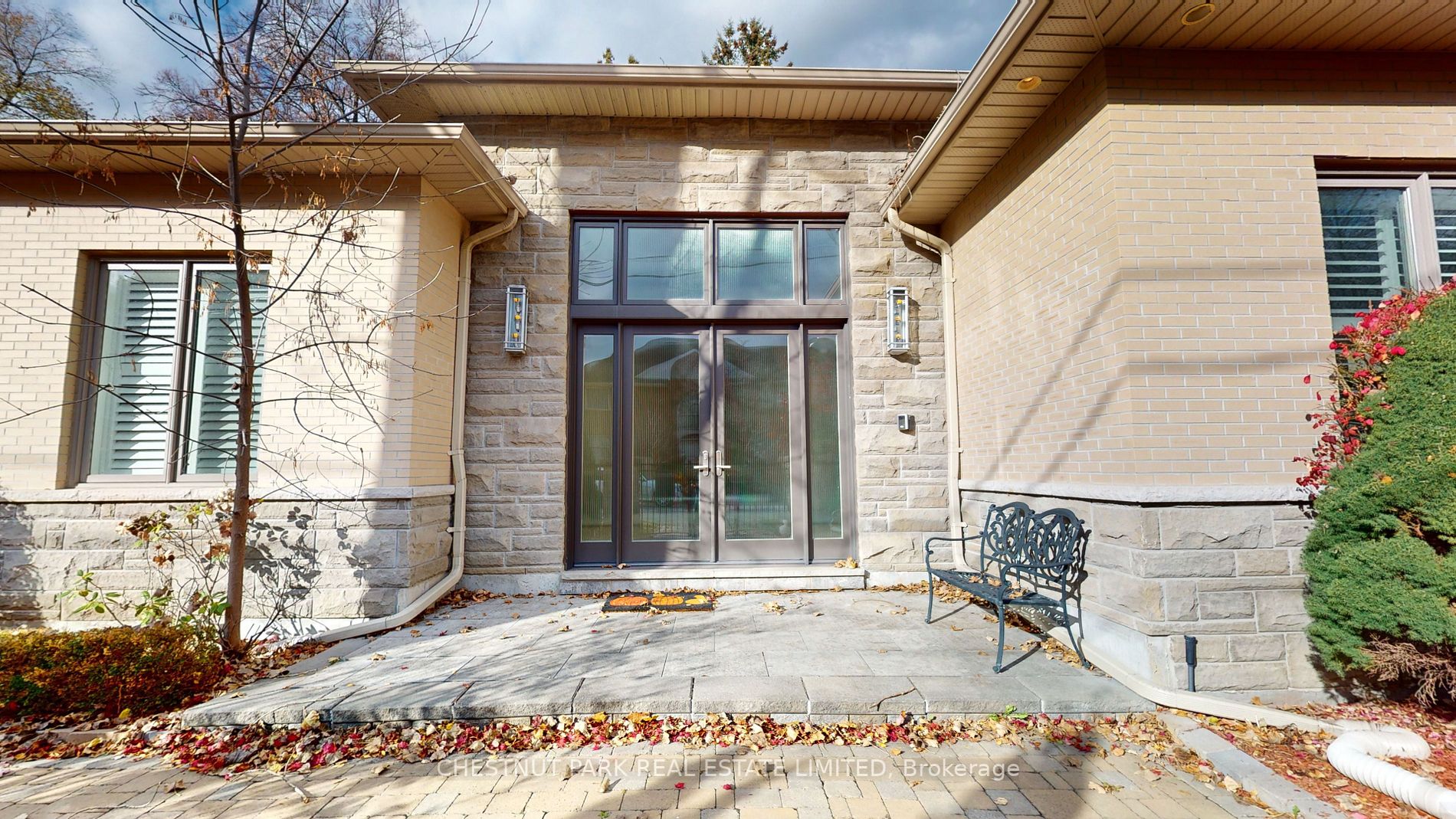 8 Forest Heights Blvd Property Photo 1