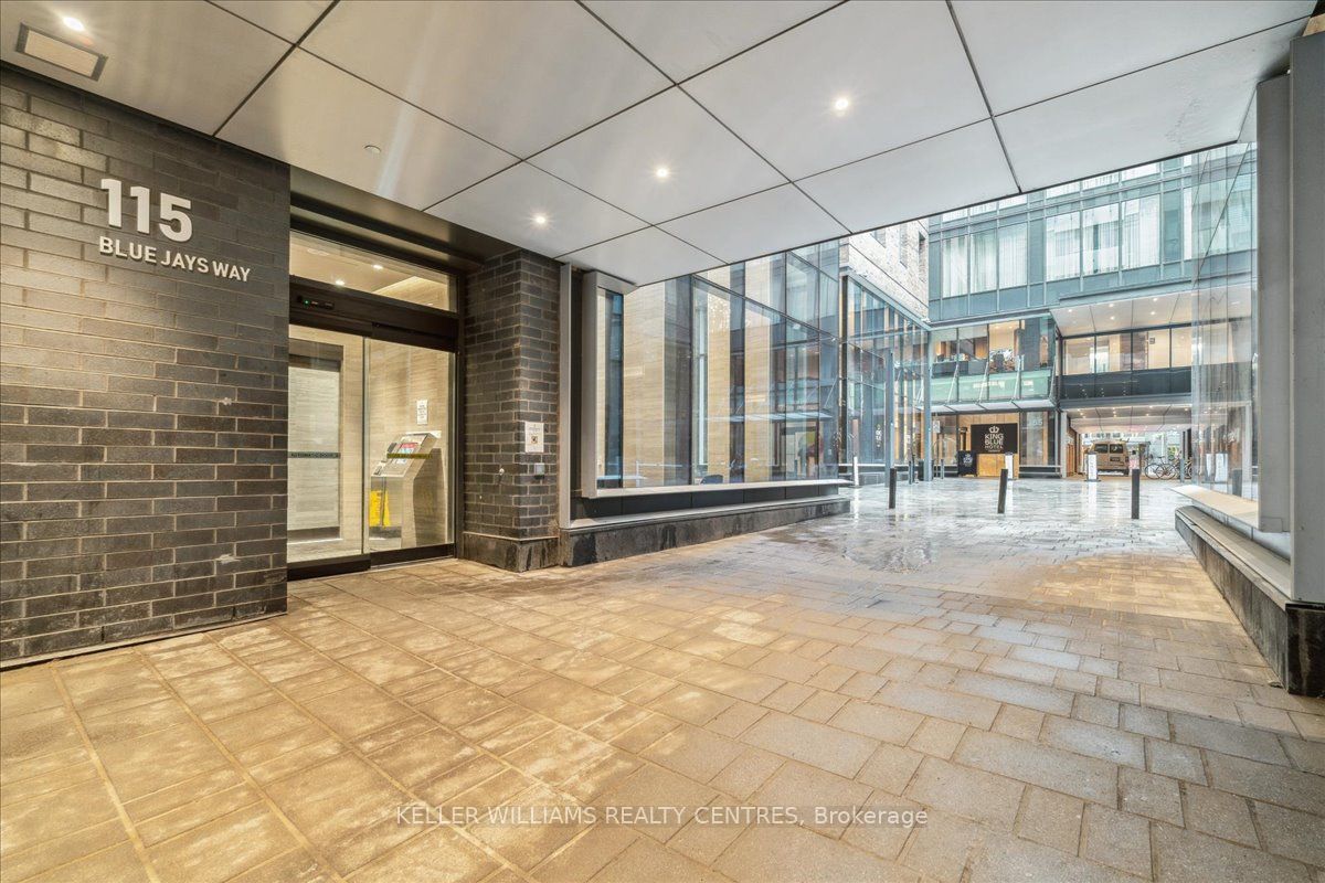 #3312 - 115 Blue Jays Way Property Photo 4
