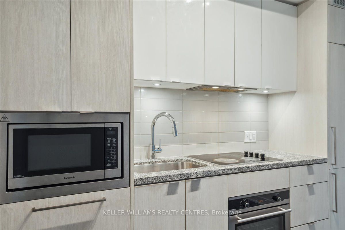 #3312 - 115 Blue Jays Way Property Photo 10