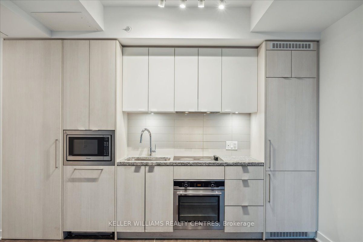#3312 - 115 Blue Jays Way Property Photo 11