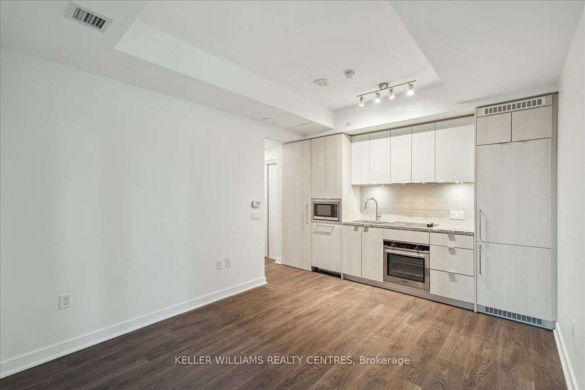 #3312 - 115 Blue Jays Way Property Photo 13