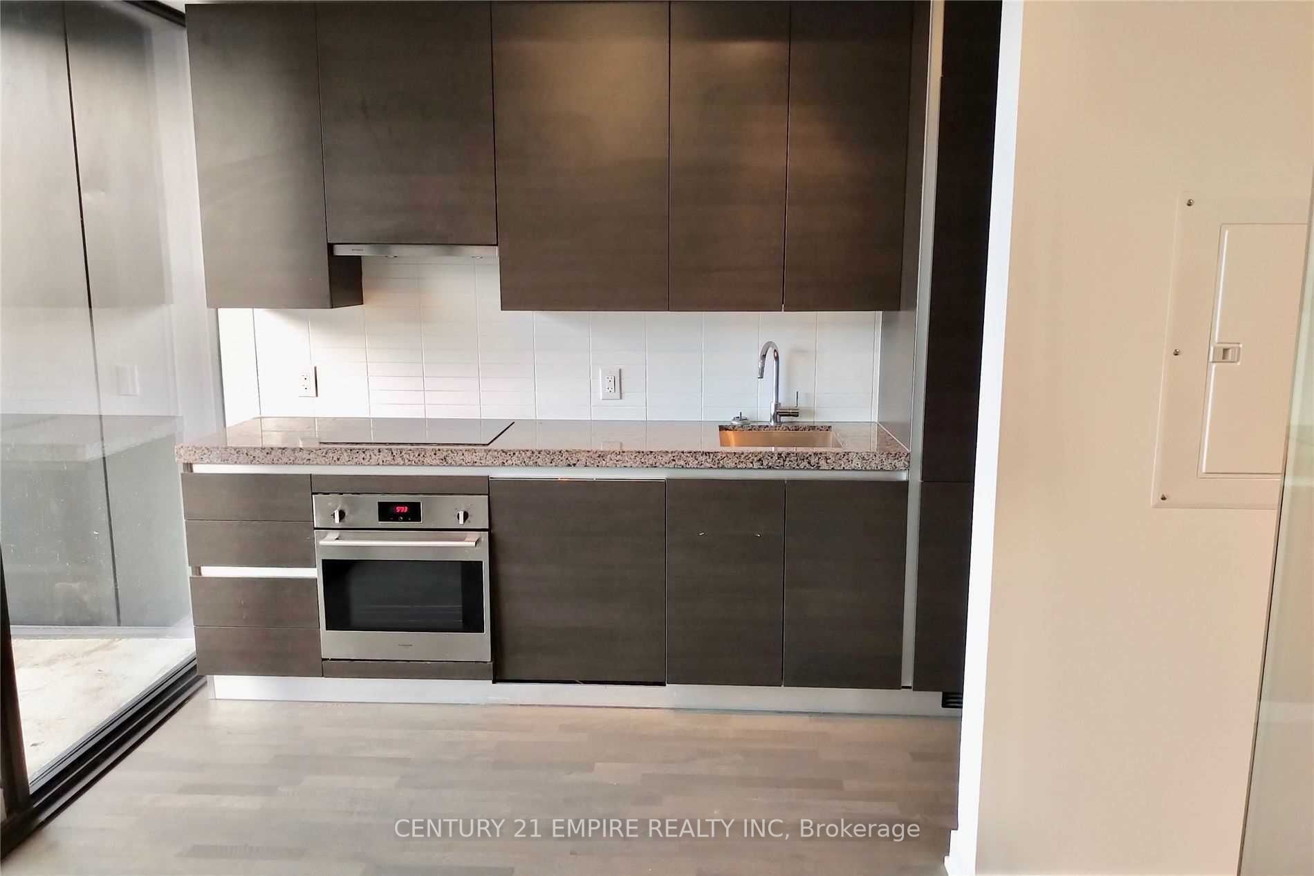 629 King St W 20 Property Photo 5