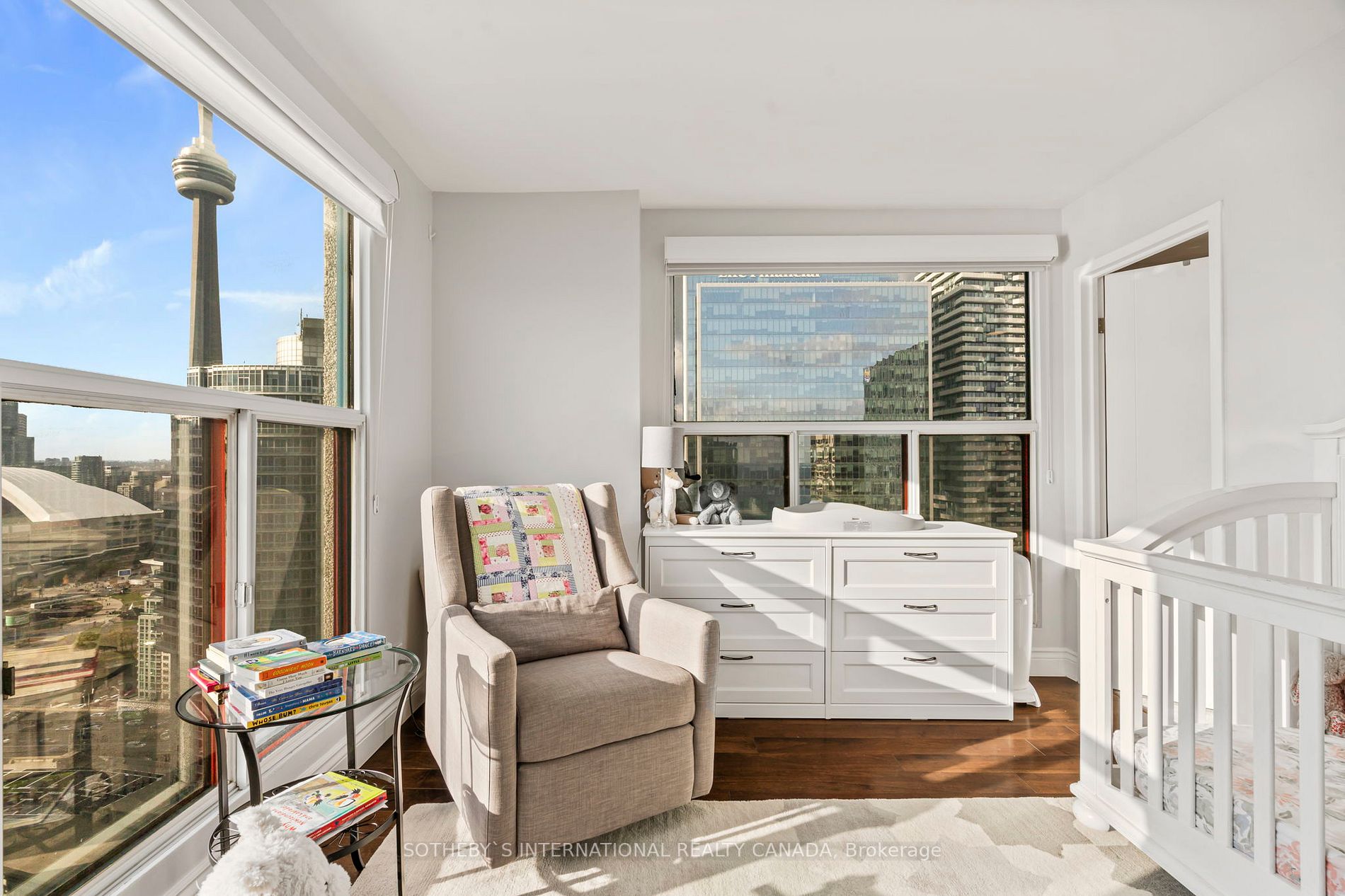77 Harbour Sq 20 Property Photo 14
