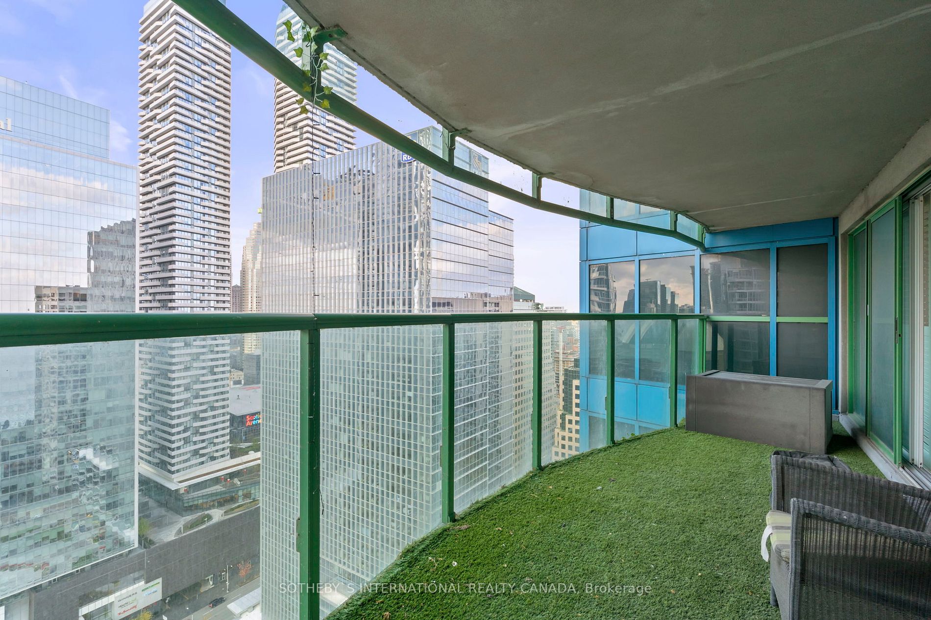 77 Harbour Sq 20 Property Photo 20