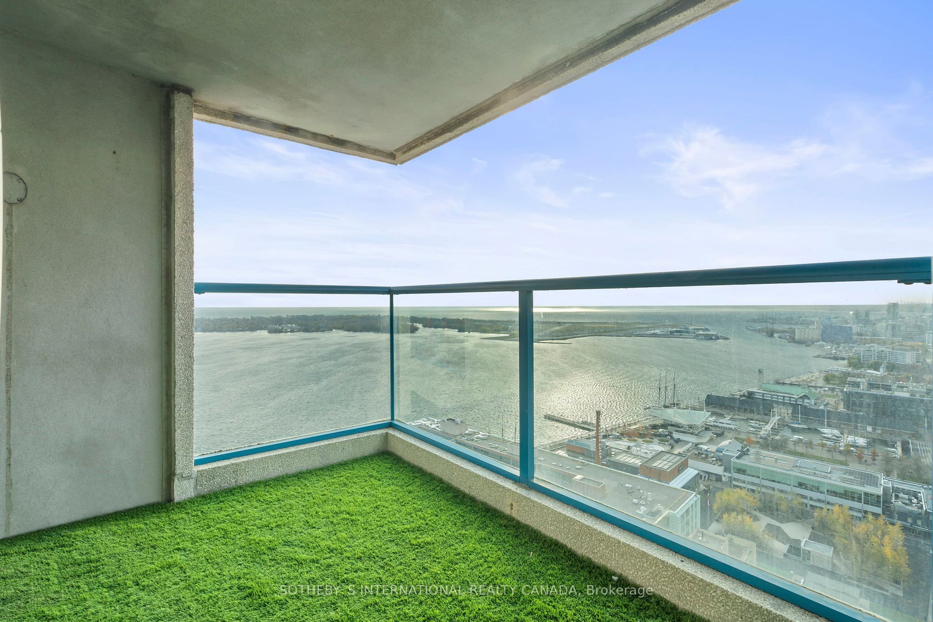 77 Harbour Sq 20 Property Photo 22