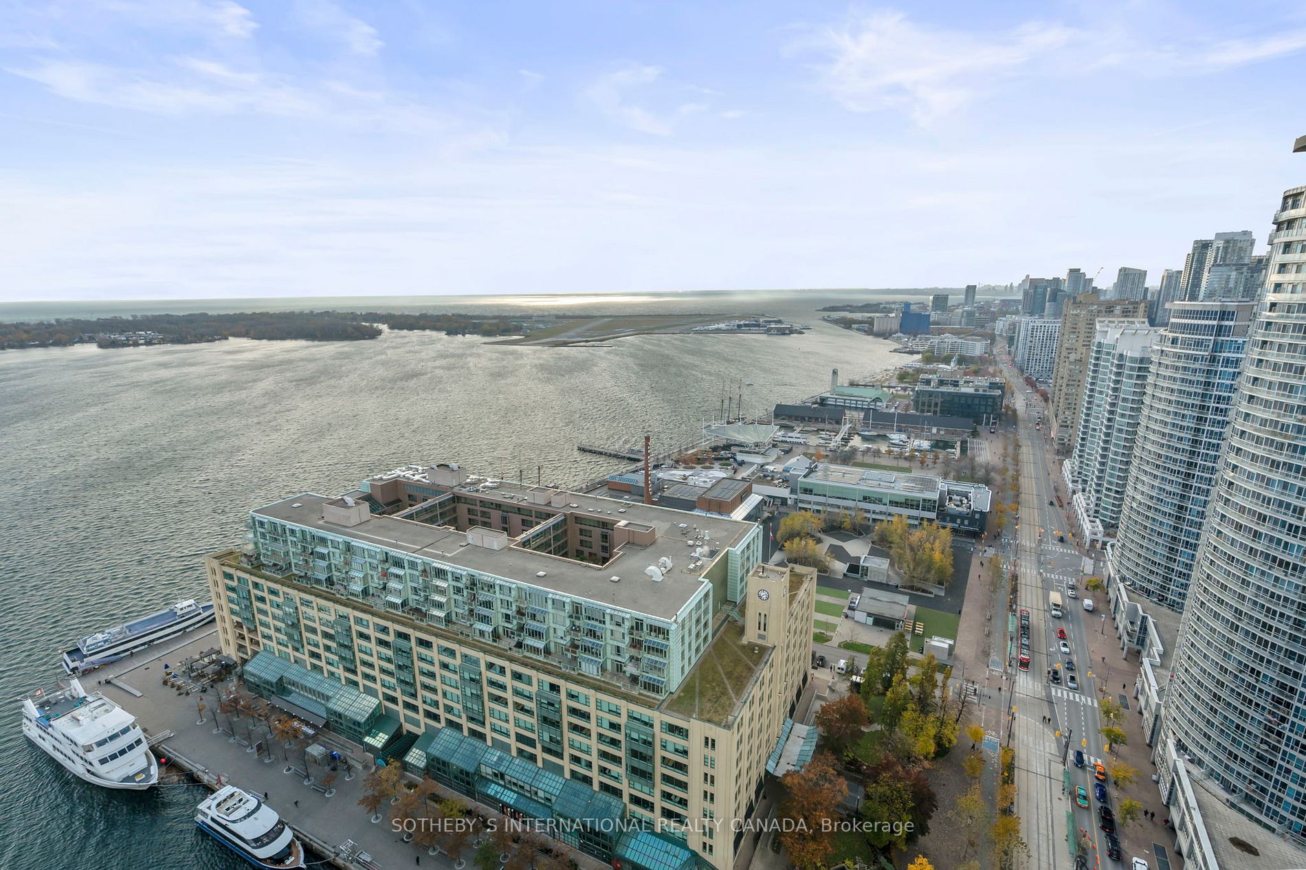 77 Harbour Sq 20 Property Photo 25