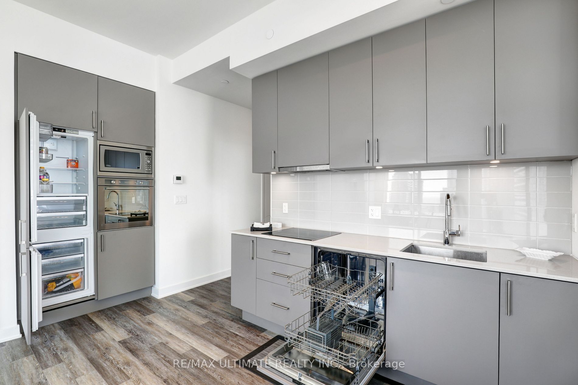 27 Bathurst St 02 Property Photo 7