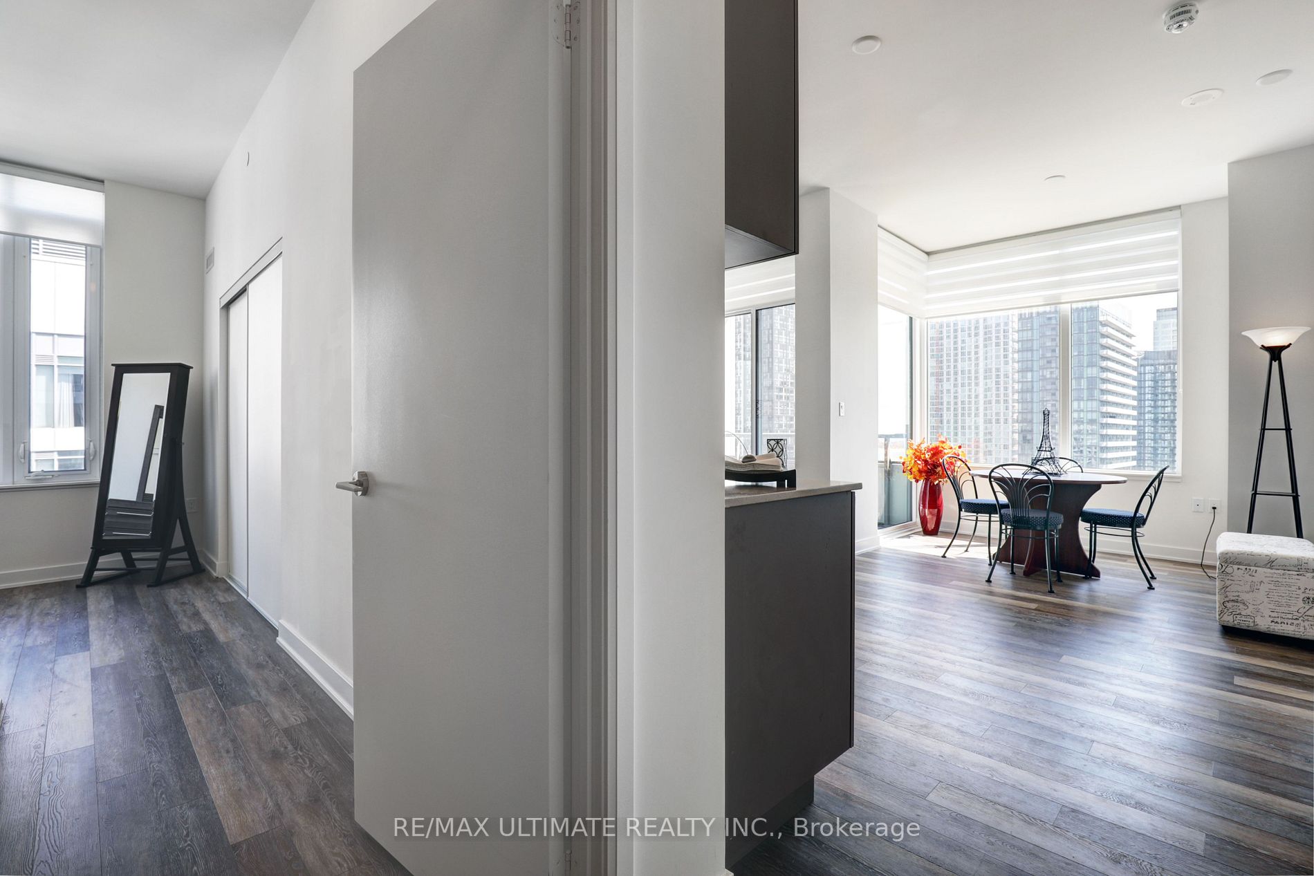 27 Bathurst St 02 Property Photo 16