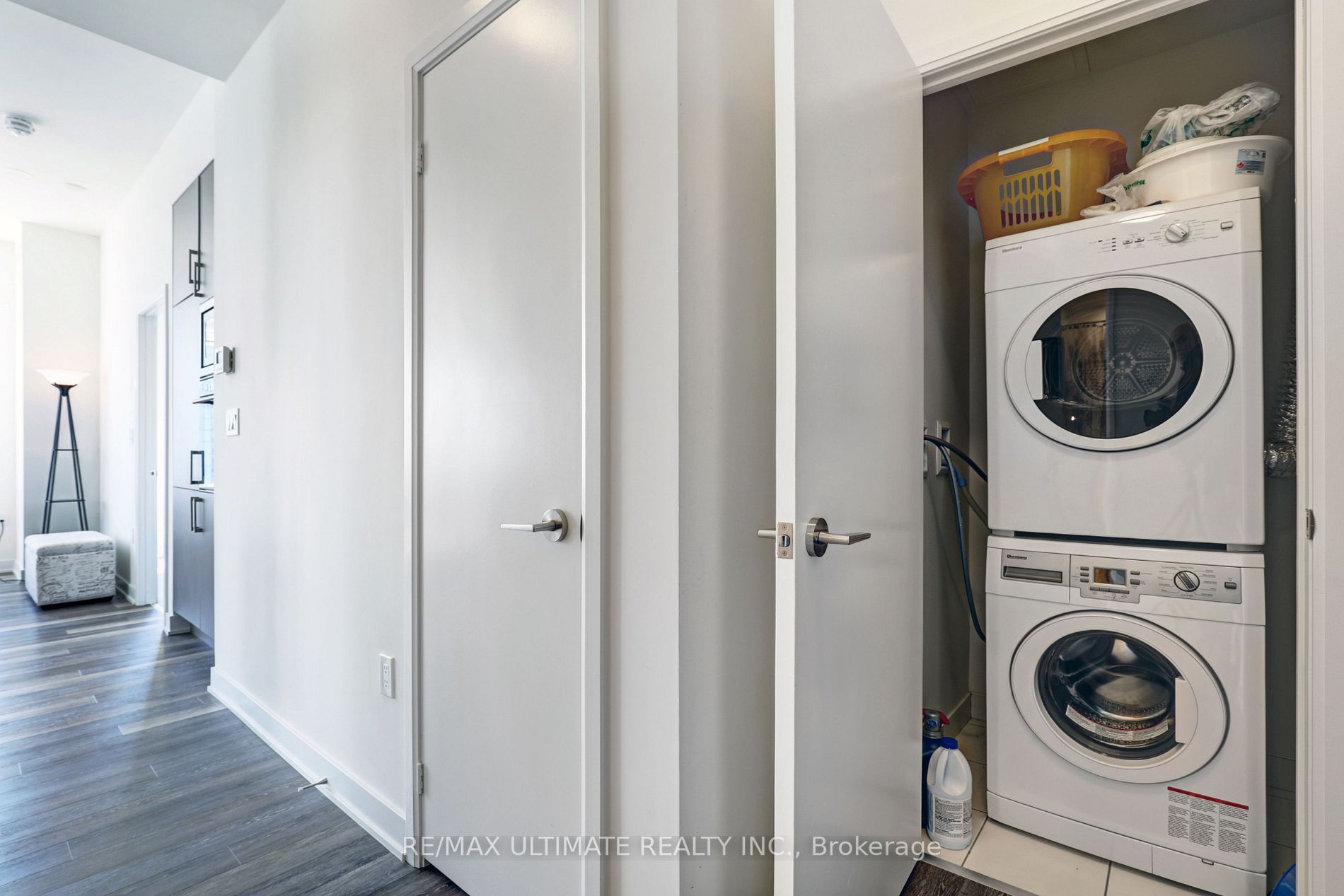 27 Bathurst St 02 Property Photo 17