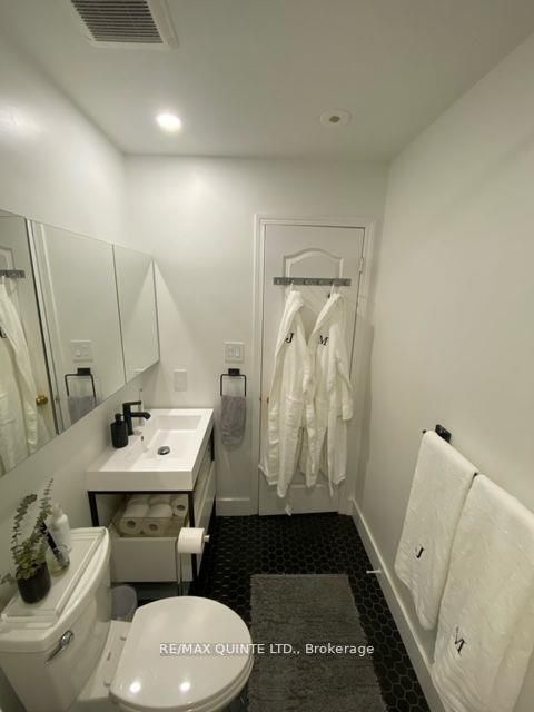 78 Carr St W 16 Property Photo 7