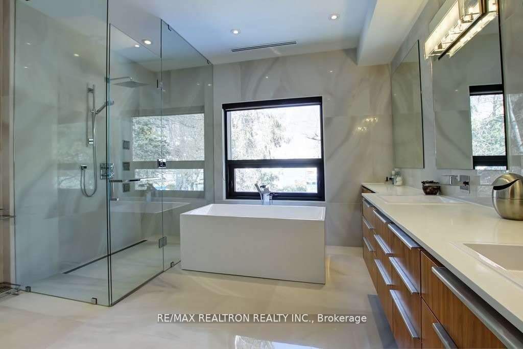18 Green Valley Rd Property Photo 14