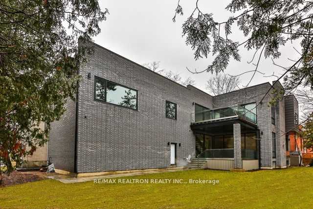 18 Green Valley Rd Property Photo 17