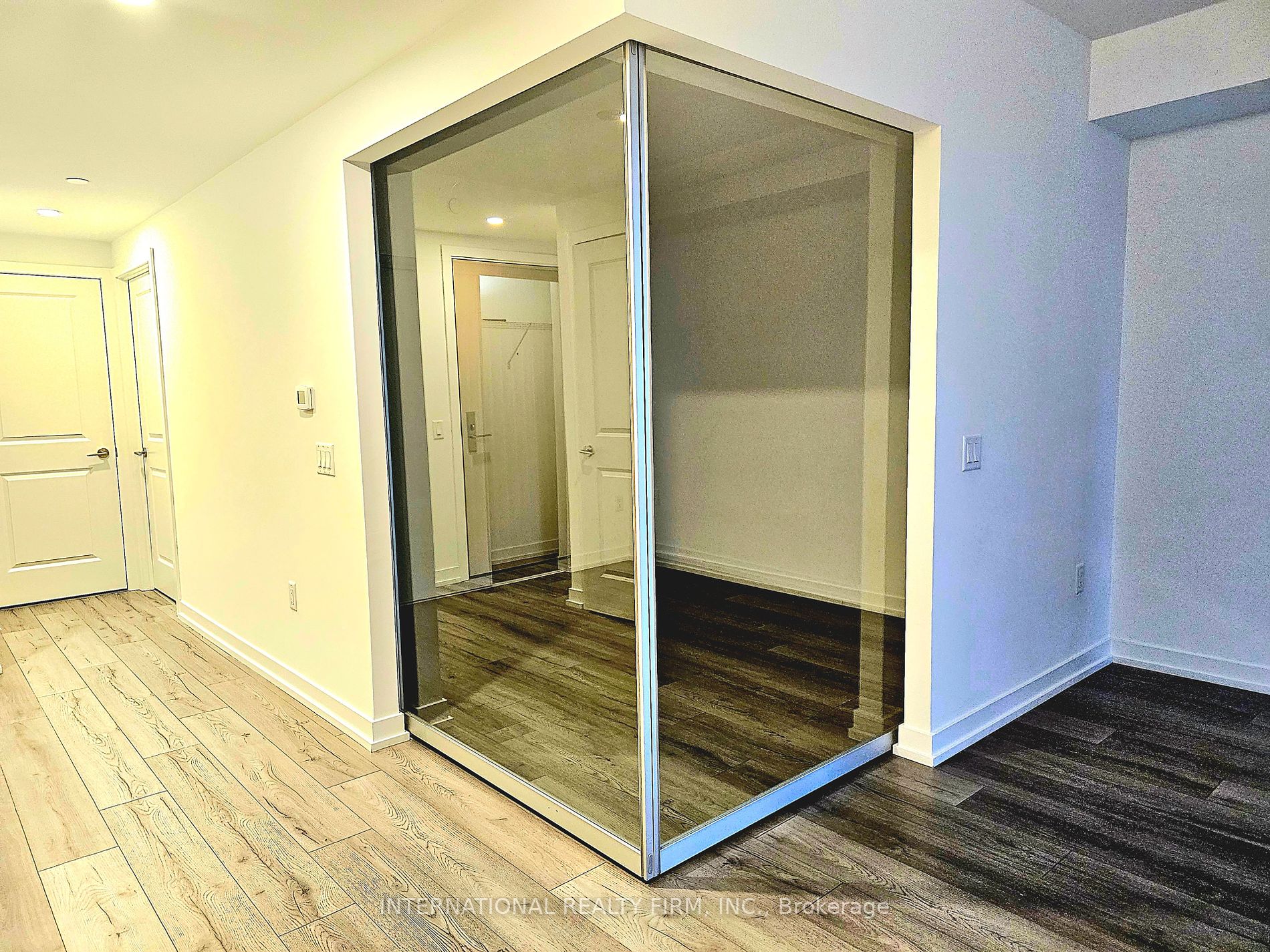 395 Bloor St N 24 Property Photo 6