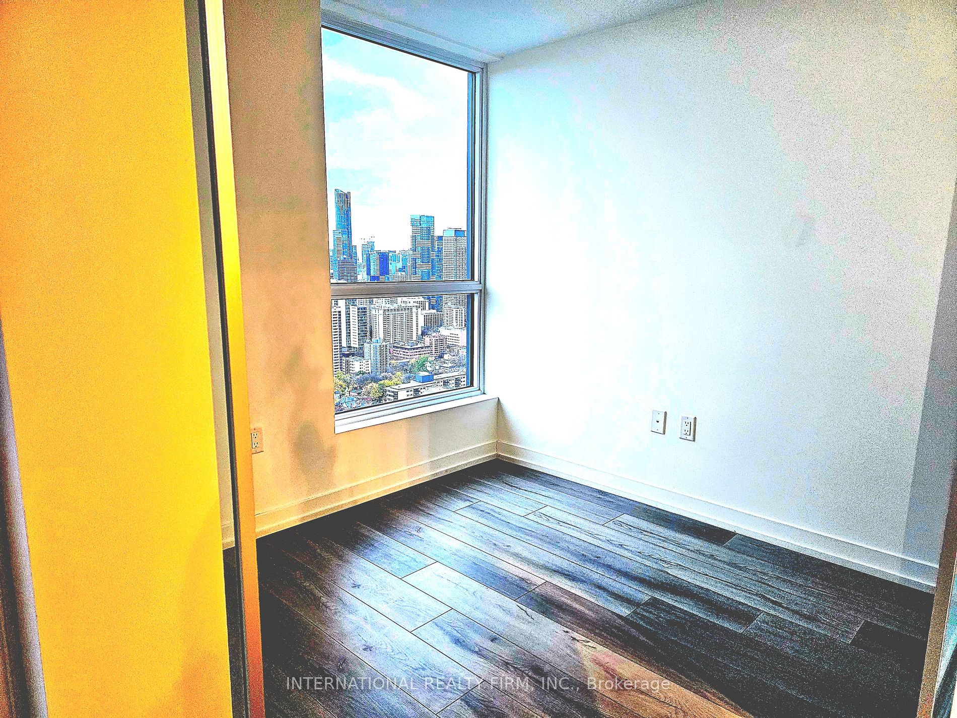 395 Bloor St N 24 Property Photo 10