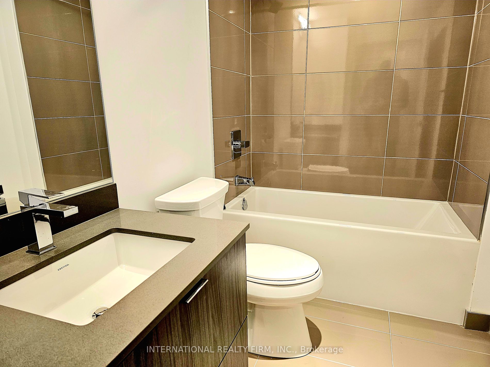395 Bloor St N 24 Property Photo 13