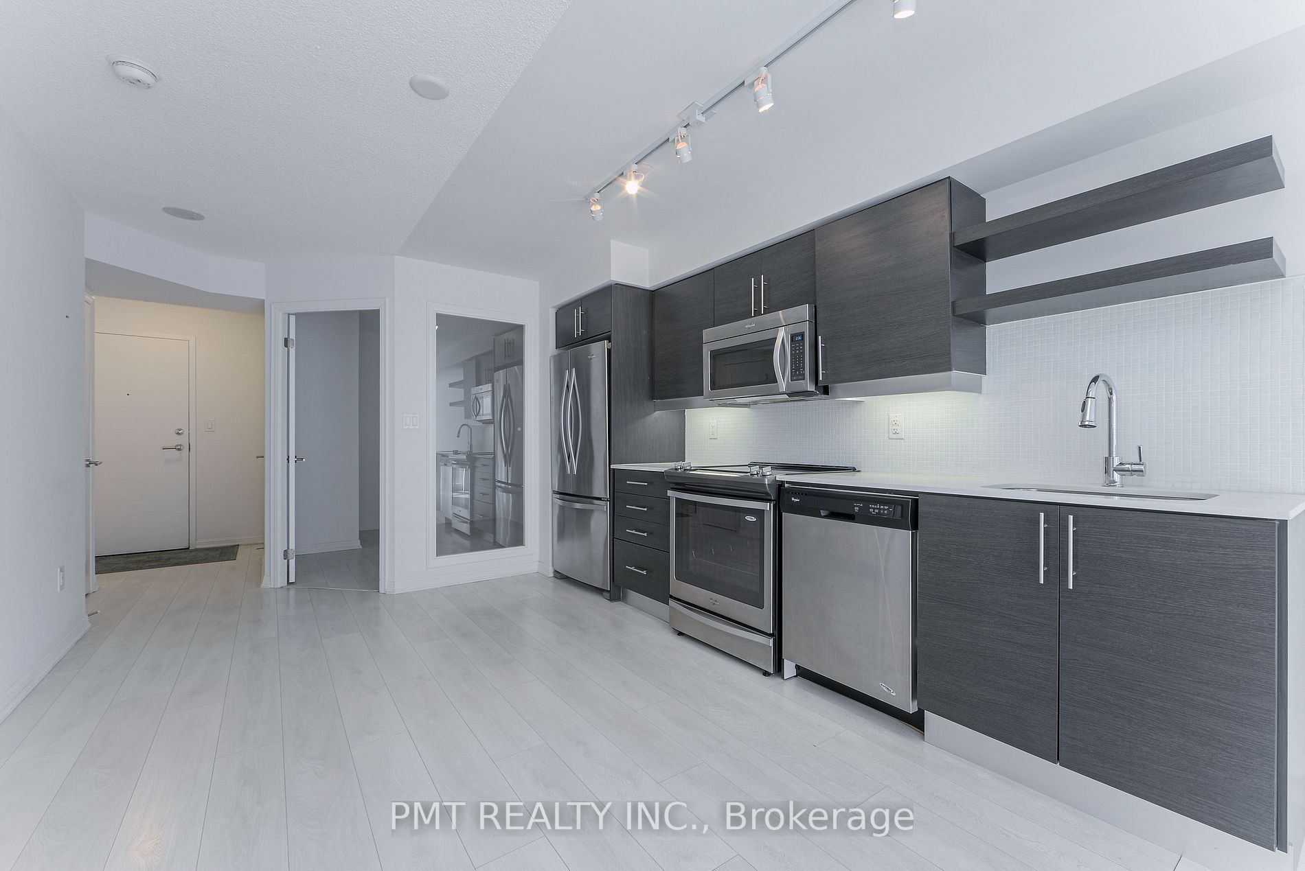 400 Adelaide St E 10 Property Photo 3