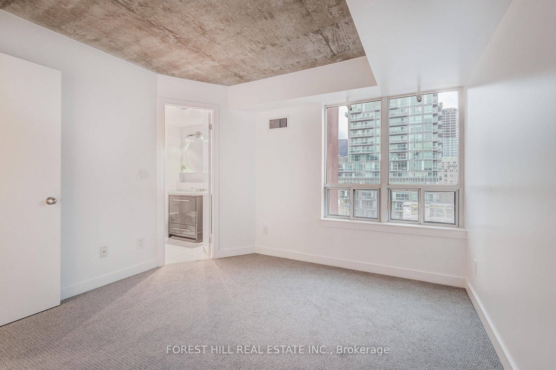 255 Richmond St E 7 Property Photo 17