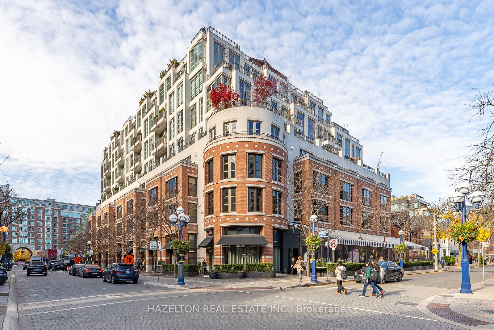 118 Yorkville Ave 1 Property Photo 2