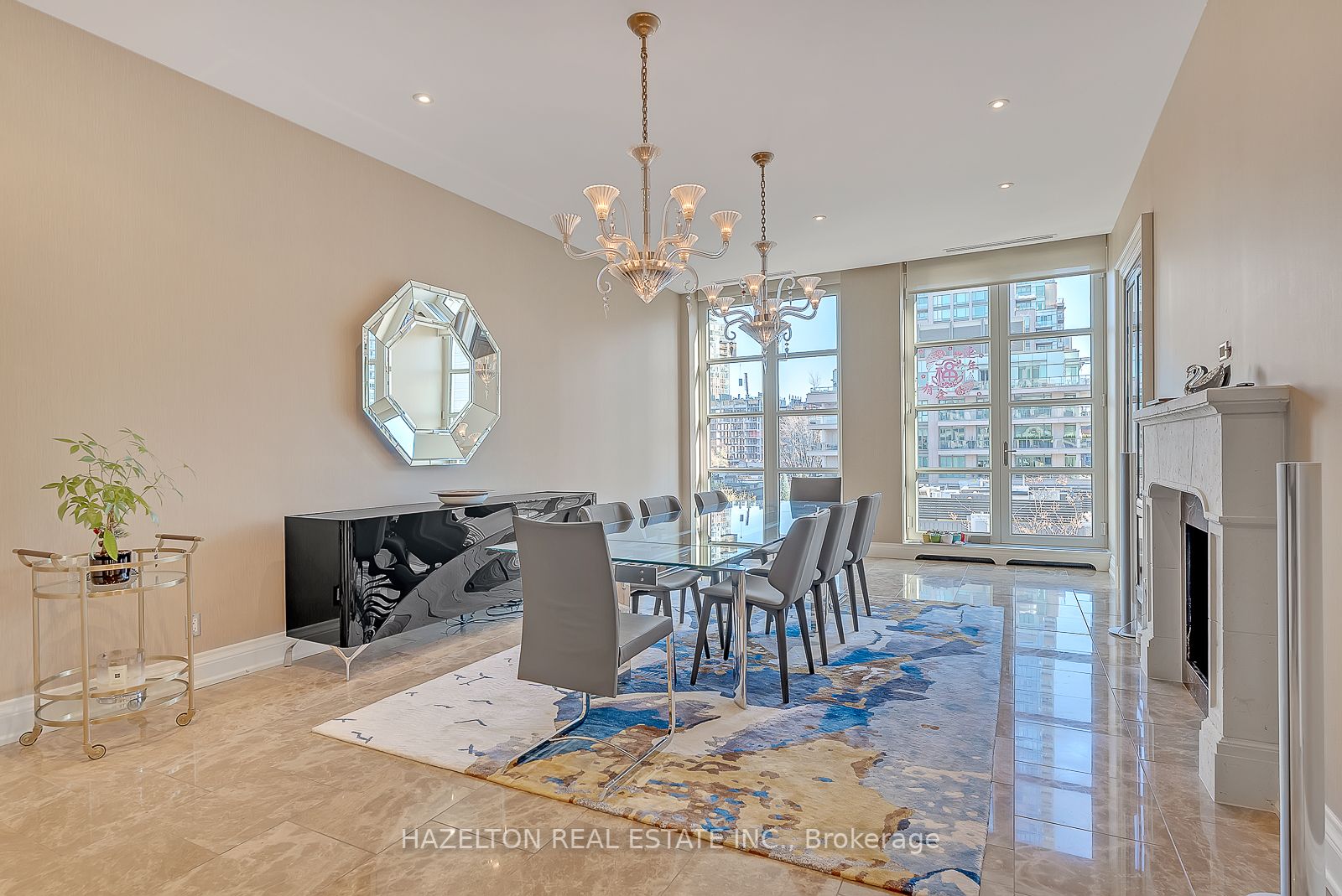 118 Yorkville Ave 1 Property Photo 8