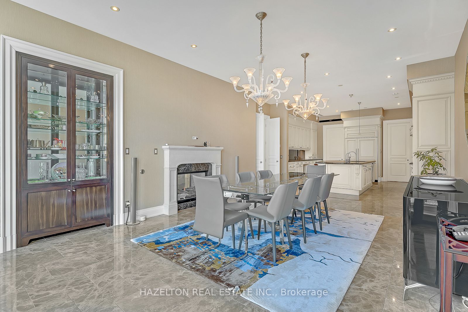 118 Yorkville Ave 1 Property Photo 10