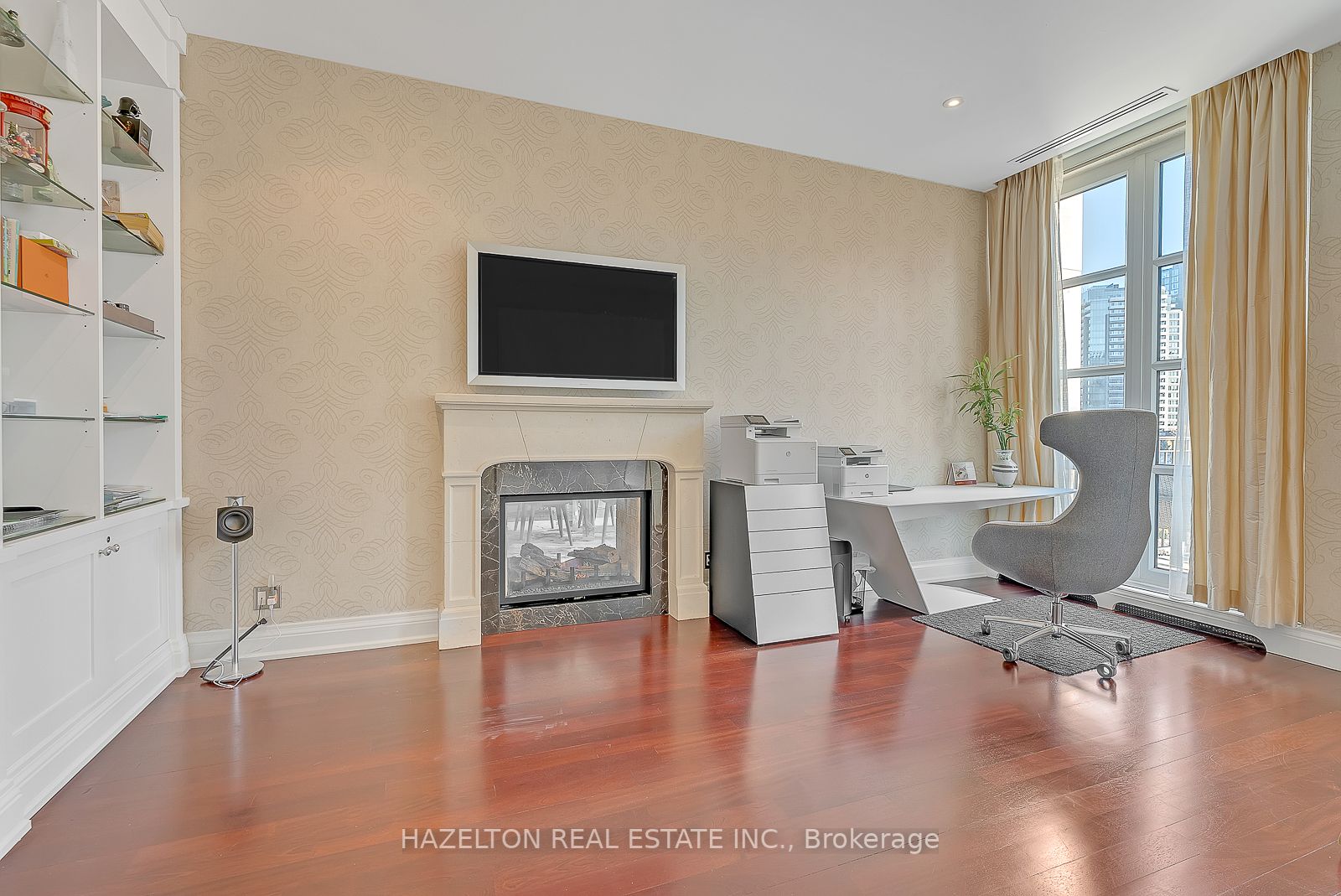 118 Yorkville Ave 1 Property Photo 15