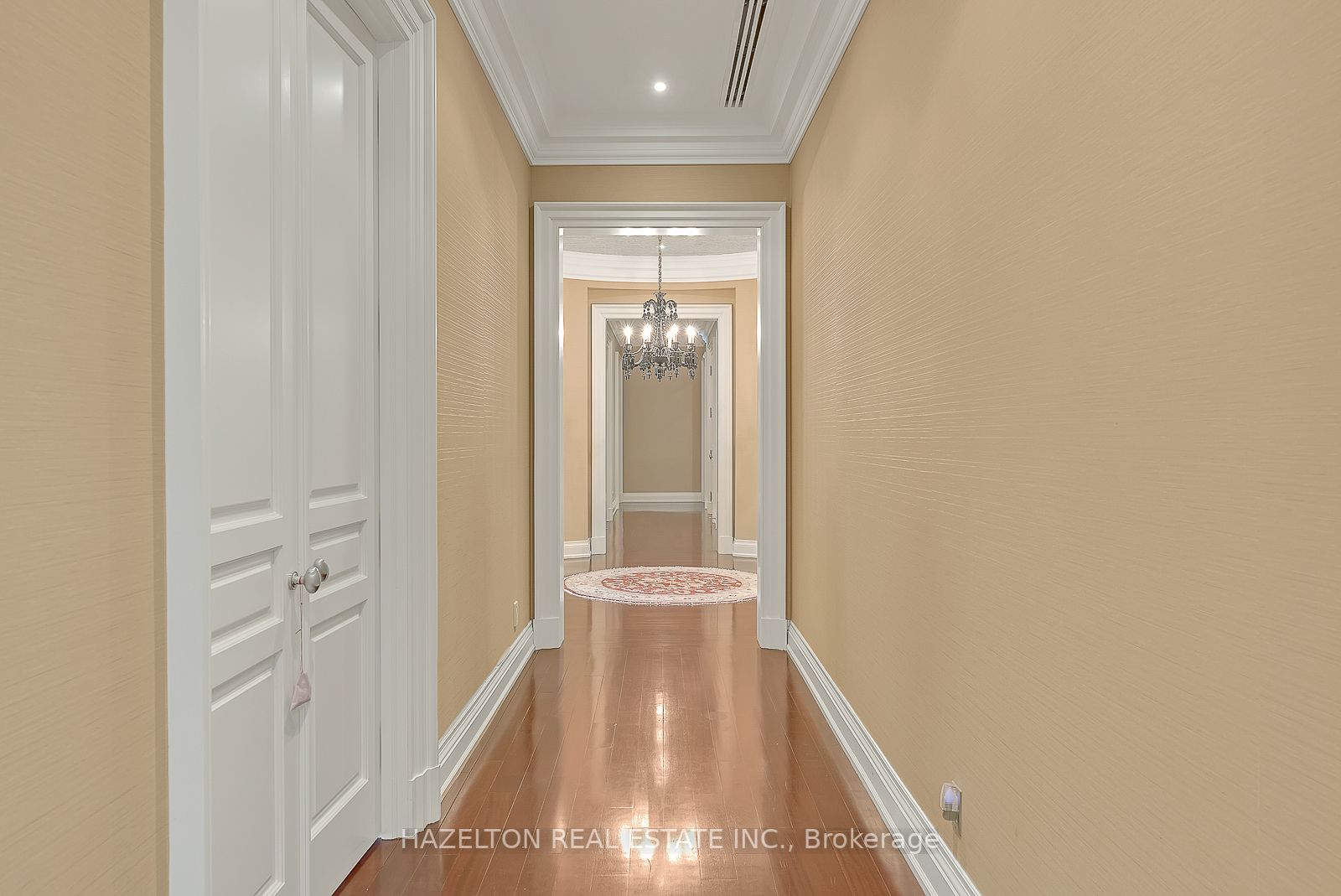 118 Yorkville Ave 1 Property Photo 32