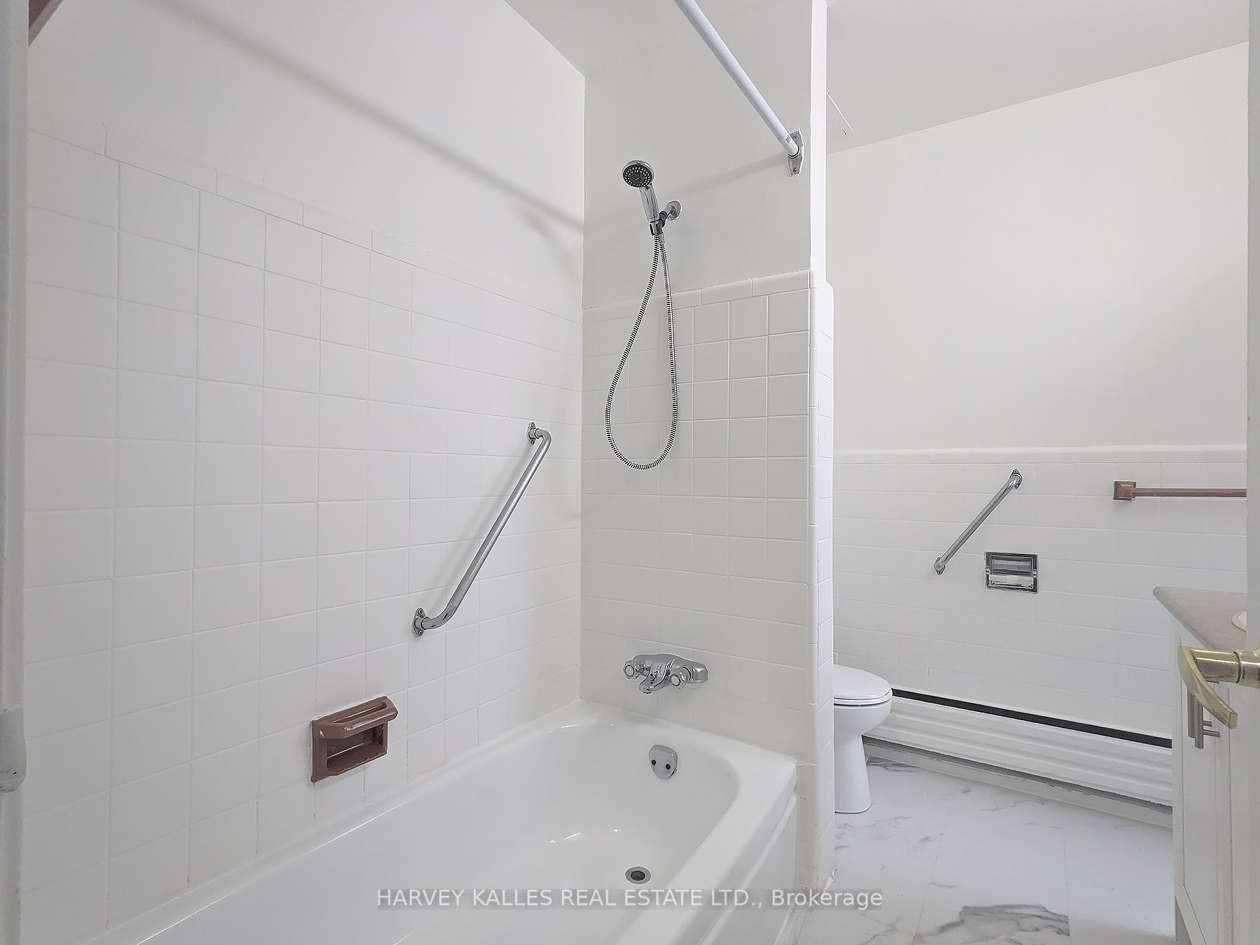 125 Shelborne Ave Property Photo 8
