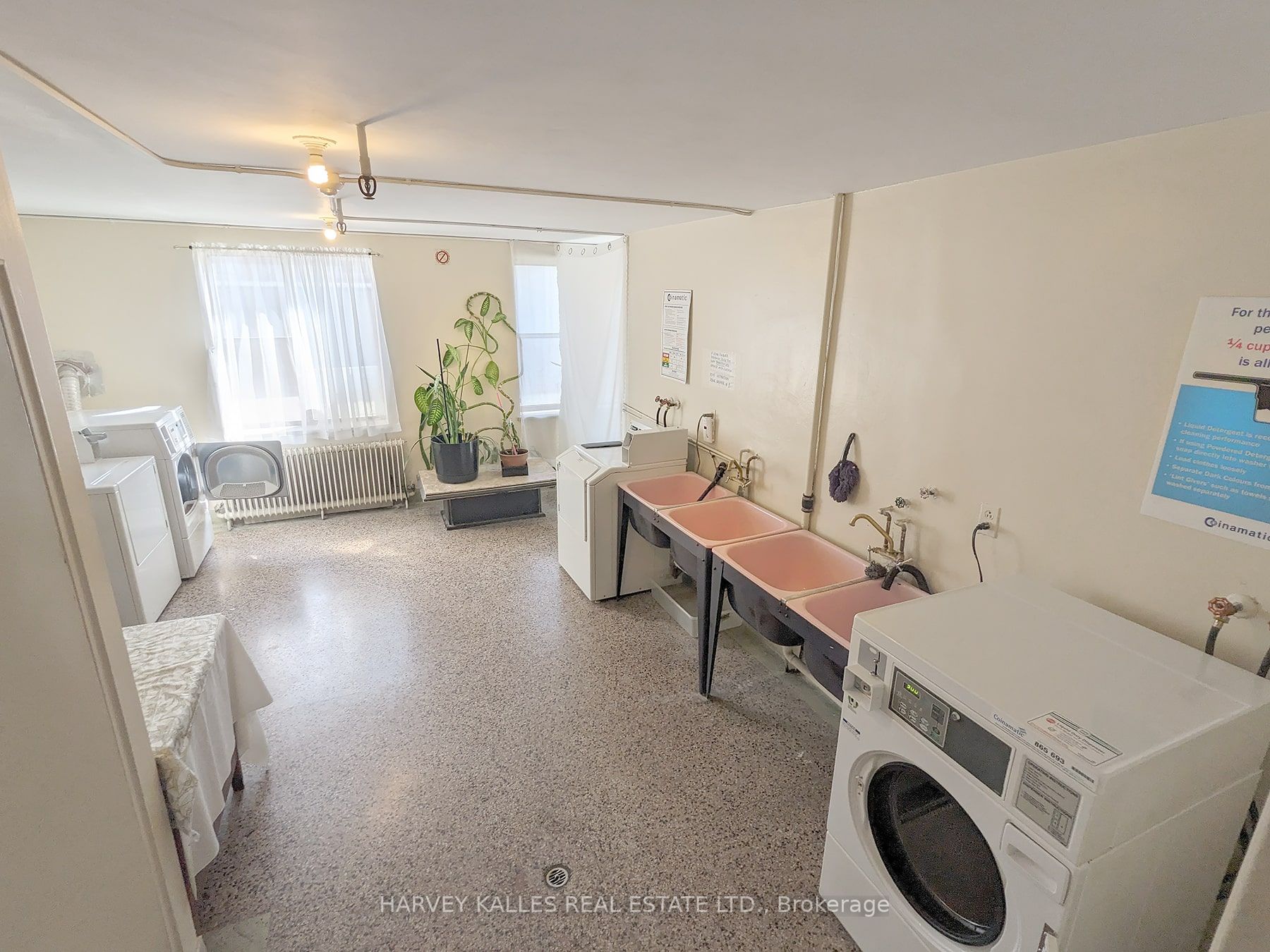 125 Shelborne Ave Property Photo 9
