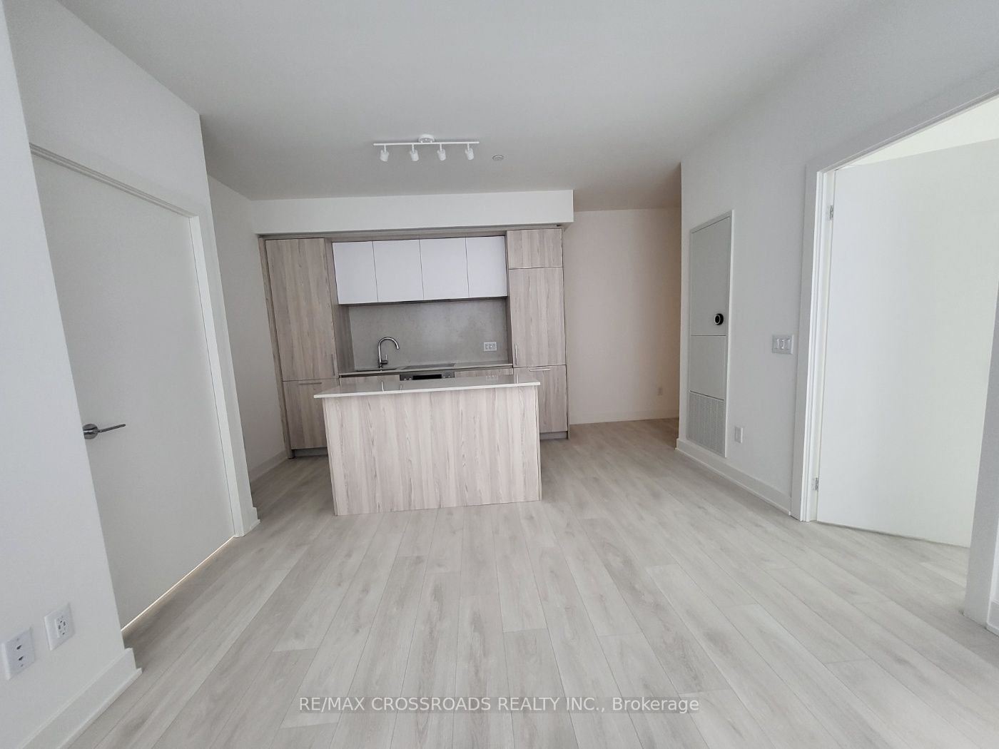 35 Mercer St 508 Property Photo 2
