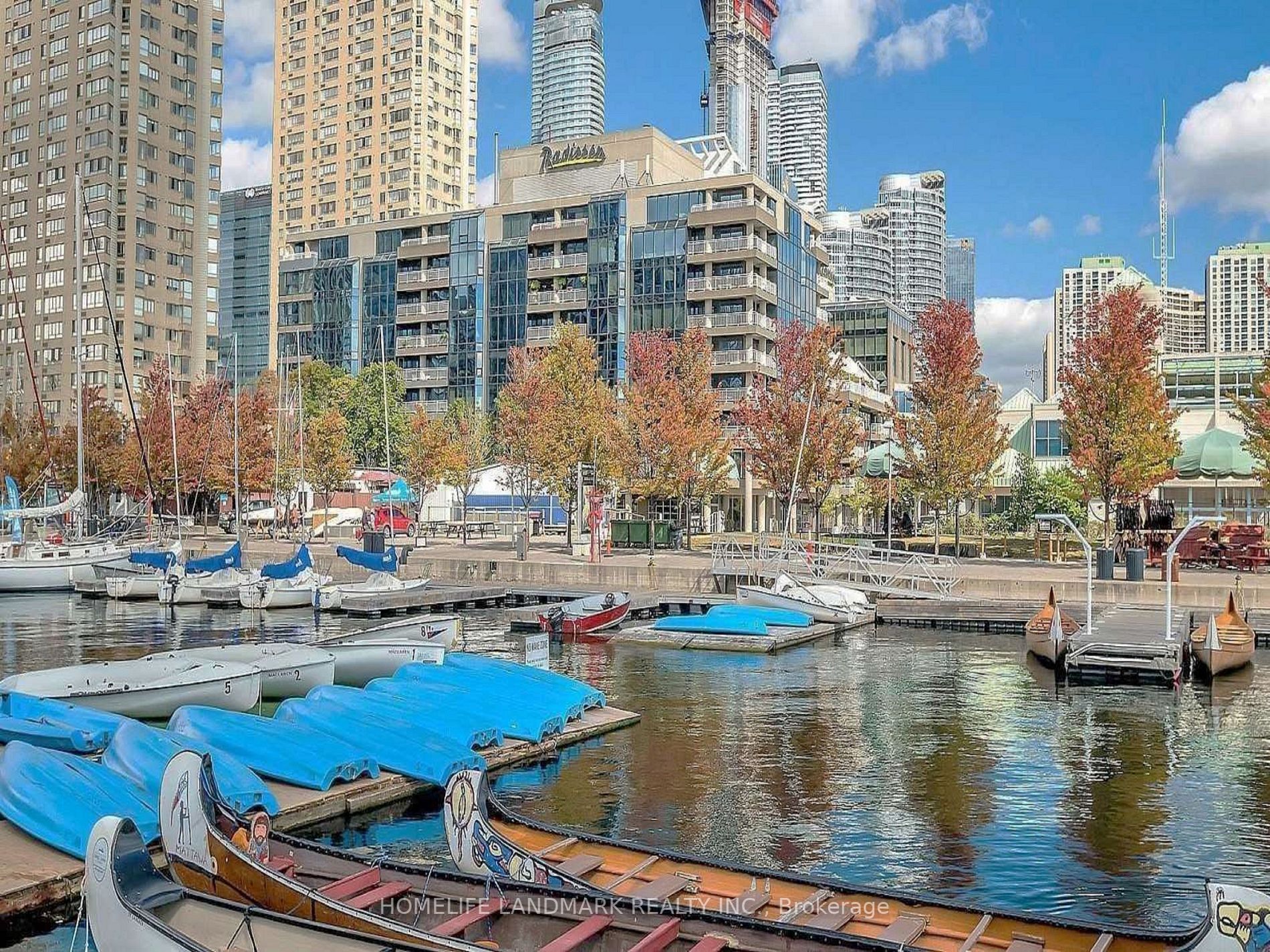 251 Queens Quay W 4 Property Photo 2