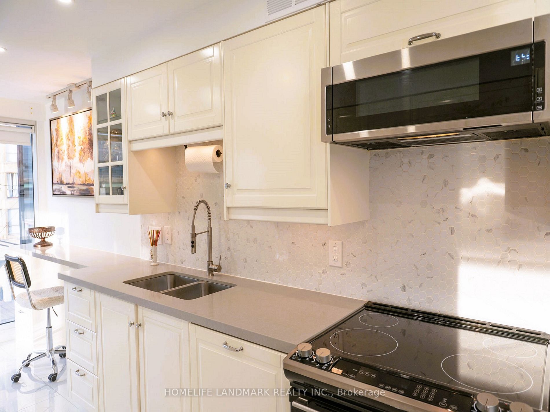 251 Queens Quay W 4 Property Photo 10