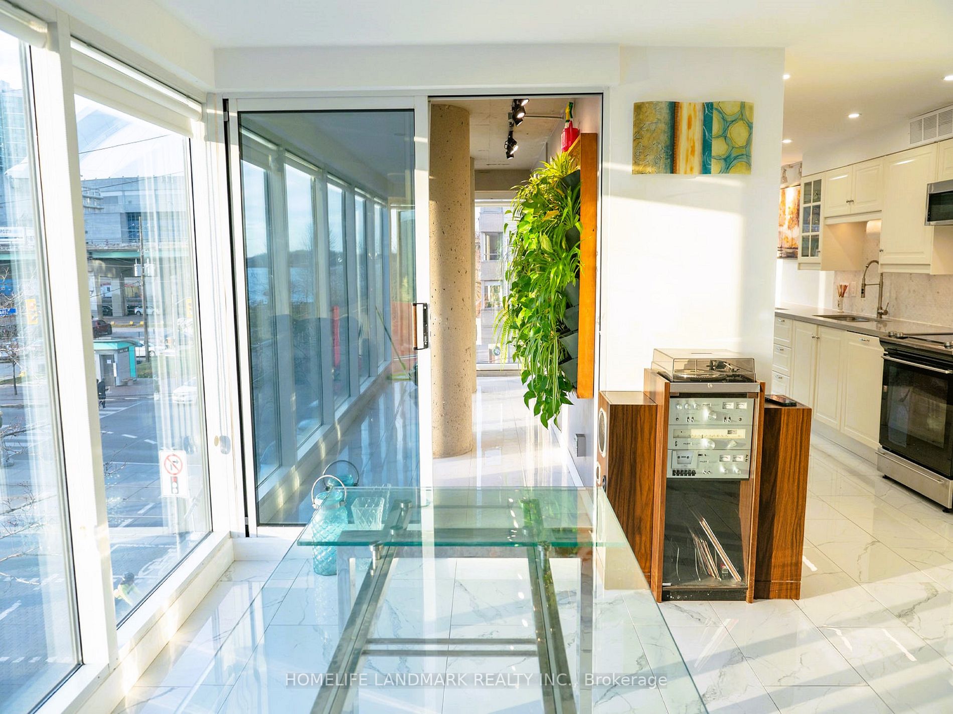 251 Queens Quay W 4 Property Photo 12