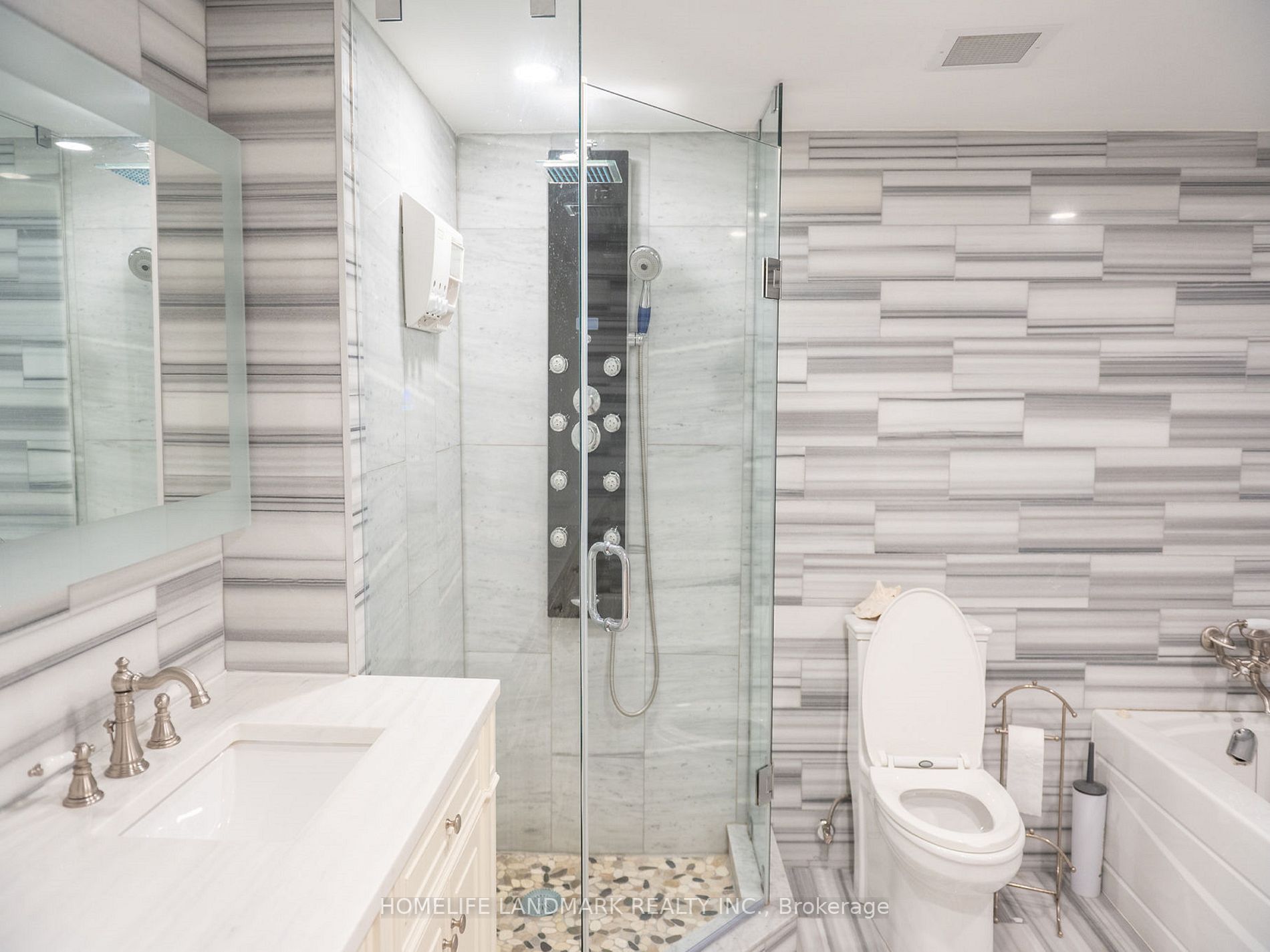 251 Queens Quay W 4 Property Photo 21