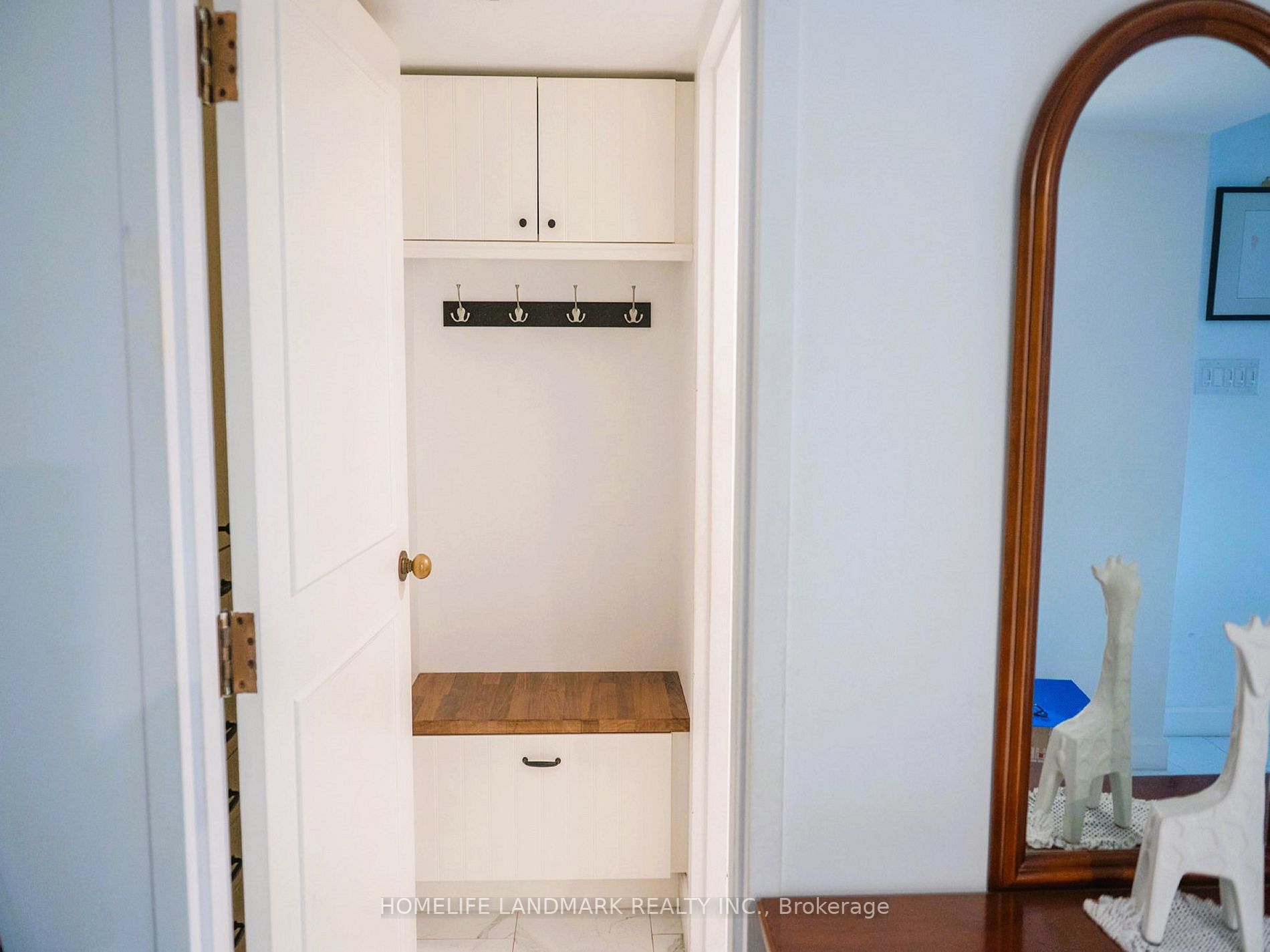 251 Queens Quay W 4 Property Photo 24
