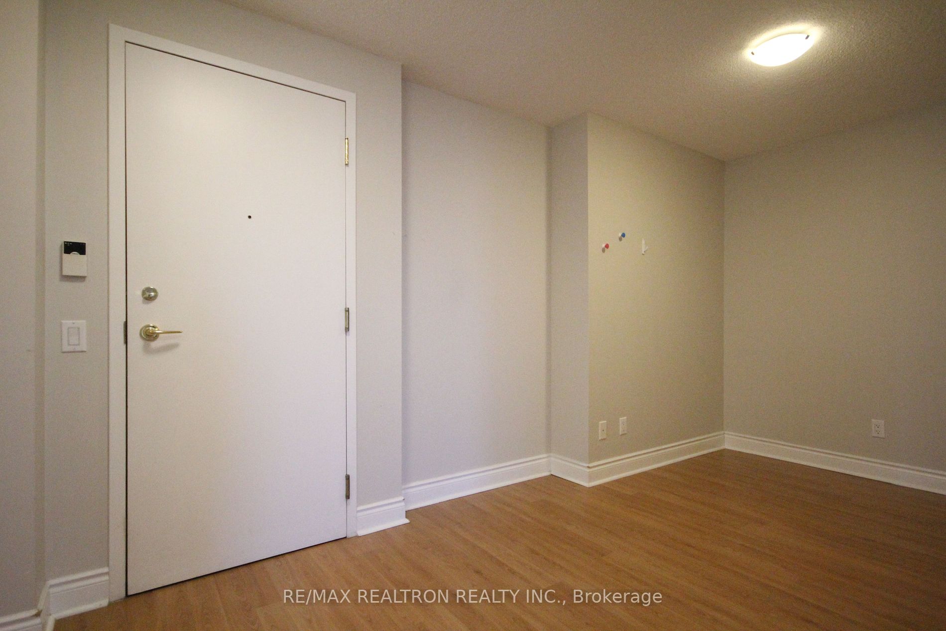 10 Northtown Way 4 Property Photo 4