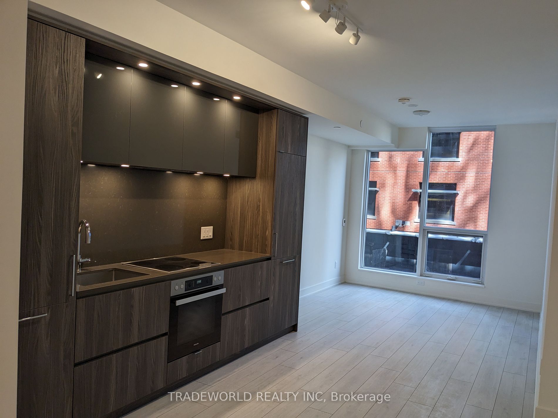 15 Mercer St 15 Property Photo 2
