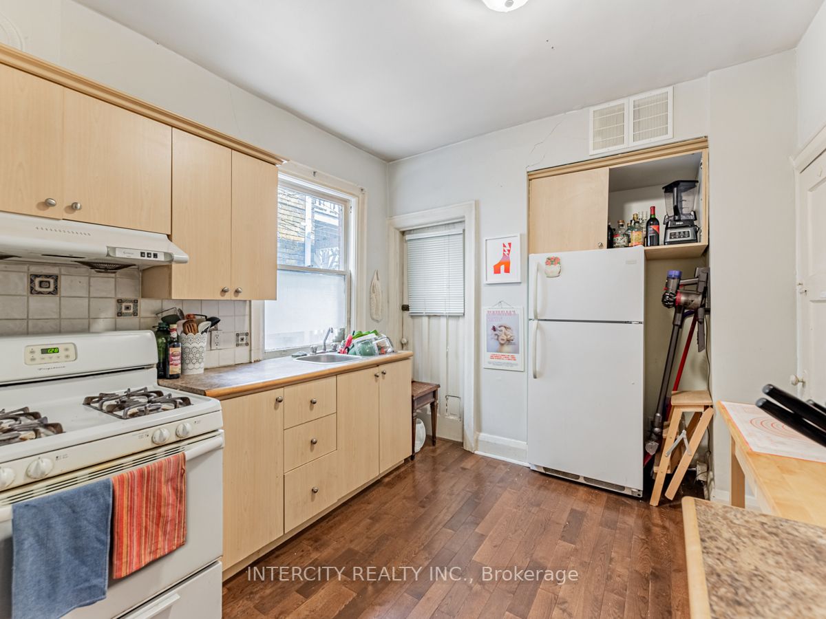 111 Alberta Ave Property Photo 14
