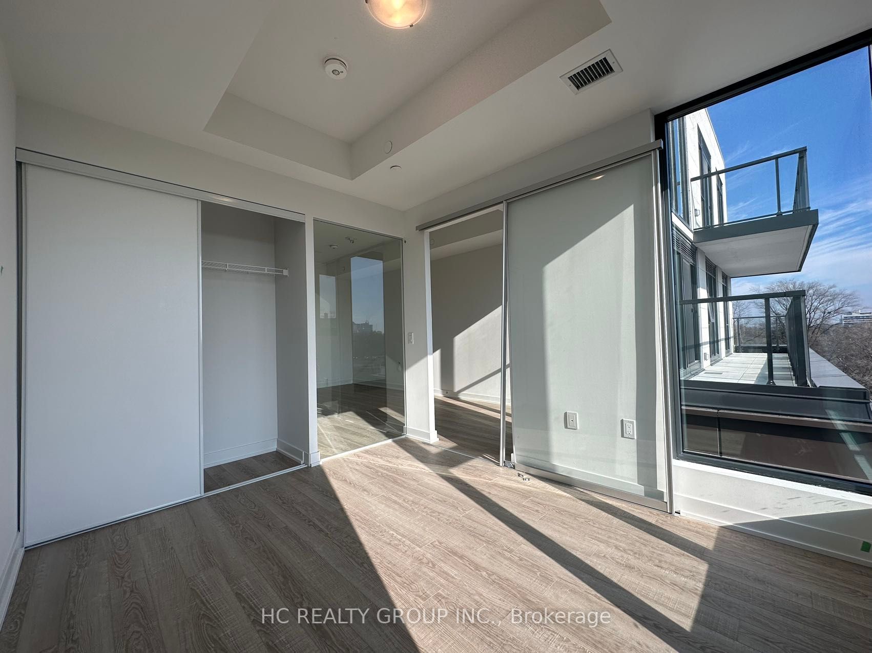 250 Lawrence Ave W 10 Property Photo 7