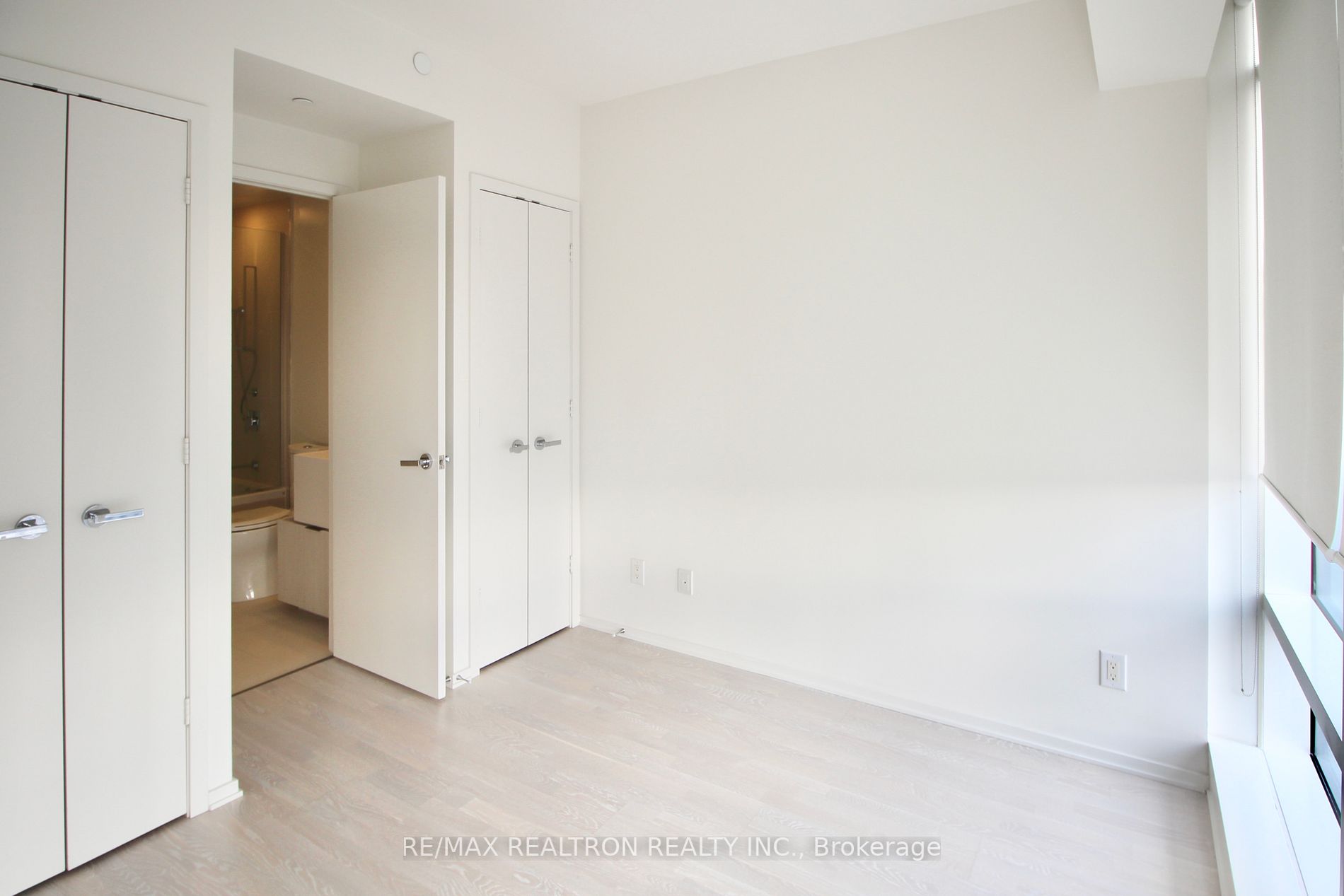 1 Bloor St E 7 Property Photo 10