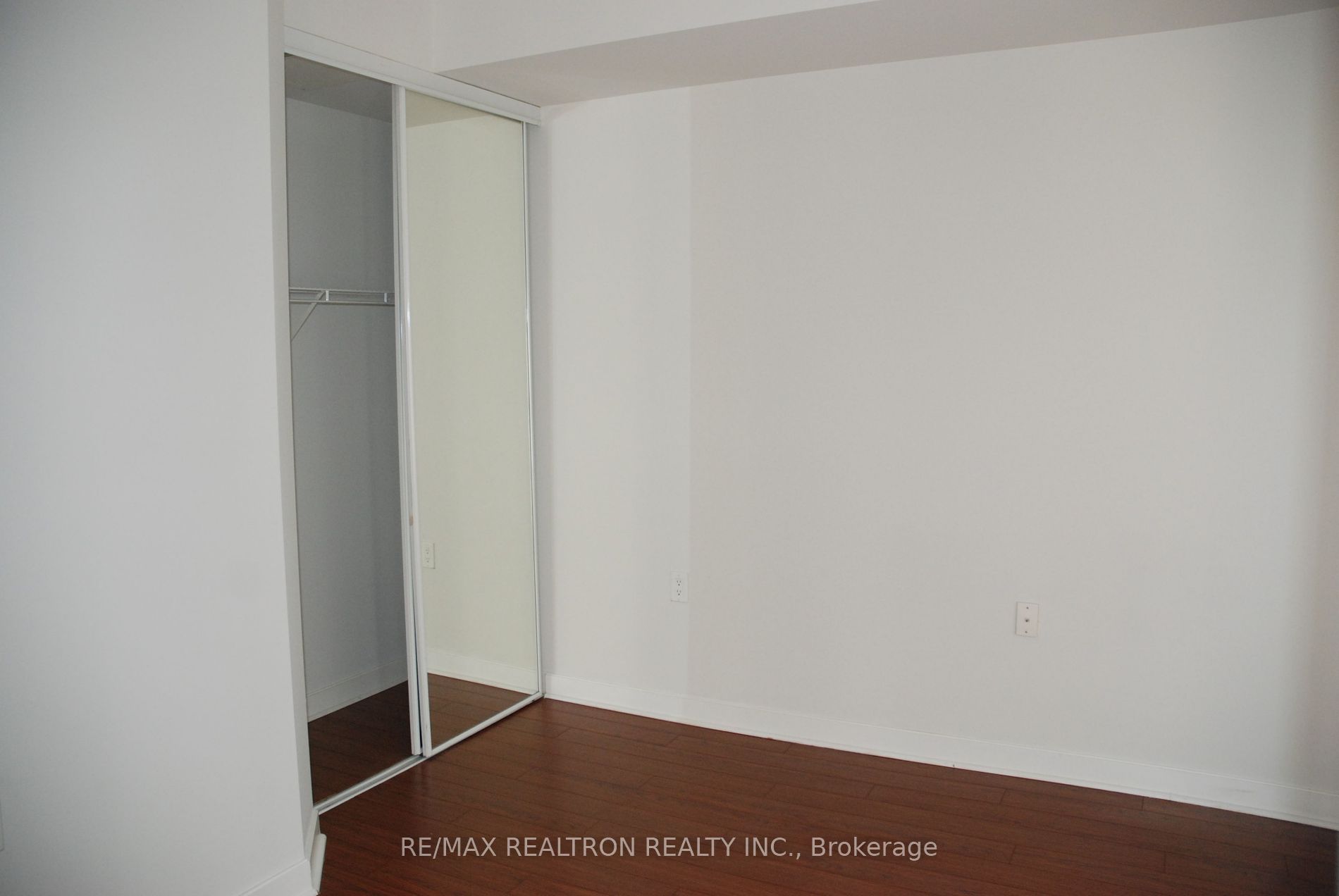 85 Bloor St E 13 Property Photo 10