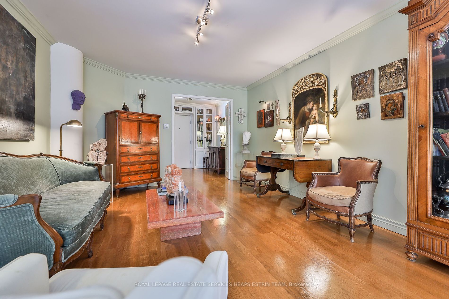 18 Lower Village Gate 5 Property Photo 6