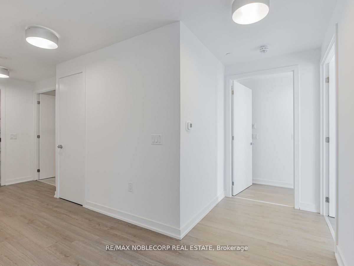 357 King St W Property Photo 5