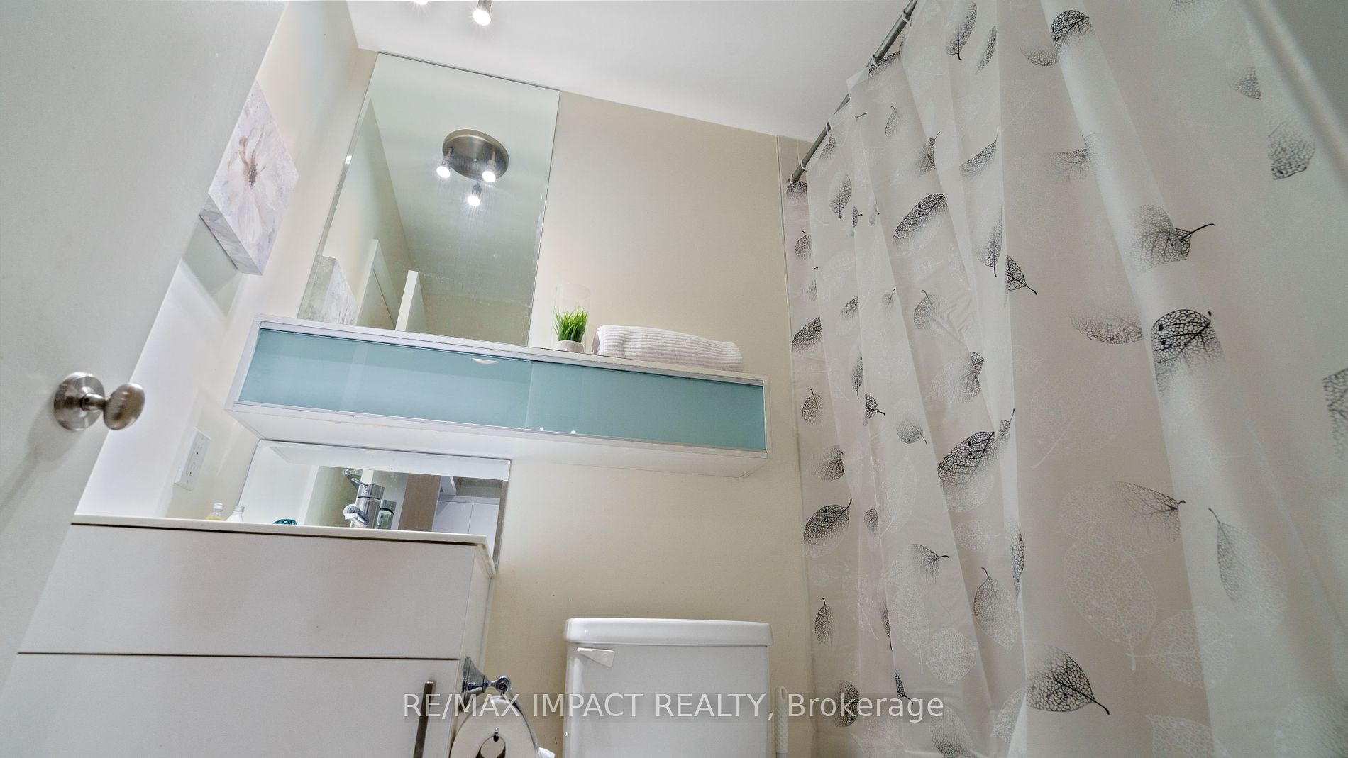 111 Elizabeth St 16 Property Photo 17