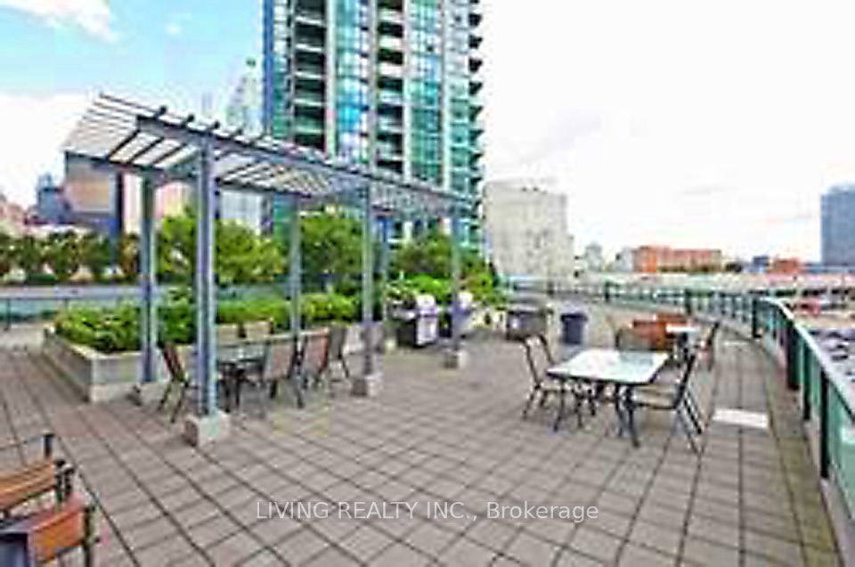 33 Bay St 11 Property Photo 13